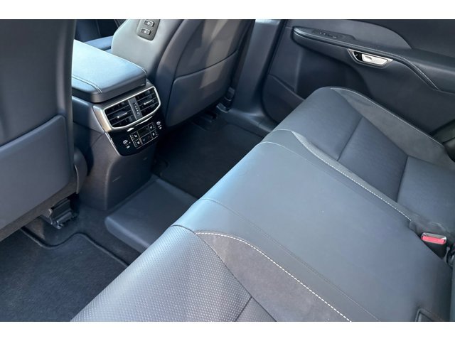 2026 Lexus RX 450h+ Luxury - Photo 17