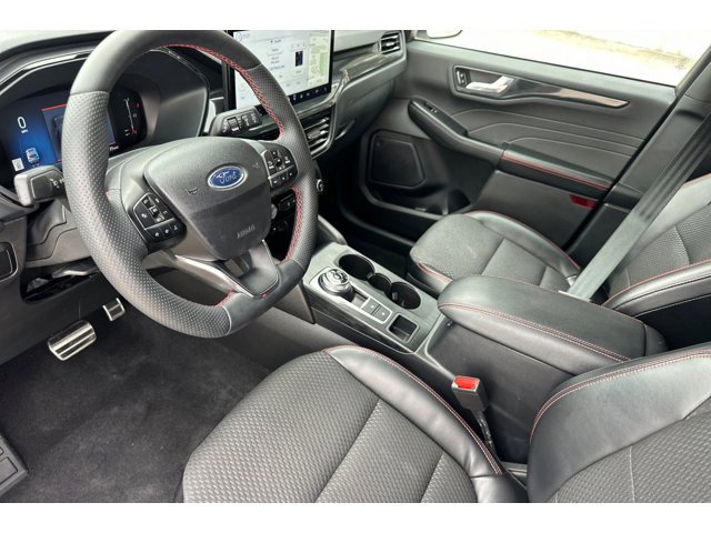 2023 Ford Escape ST-Line photo 3