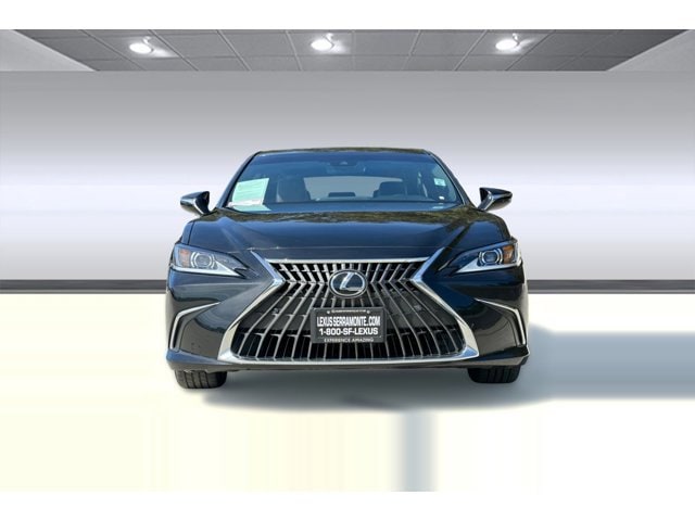 2025 LEXUS ES 300h Base photo 4