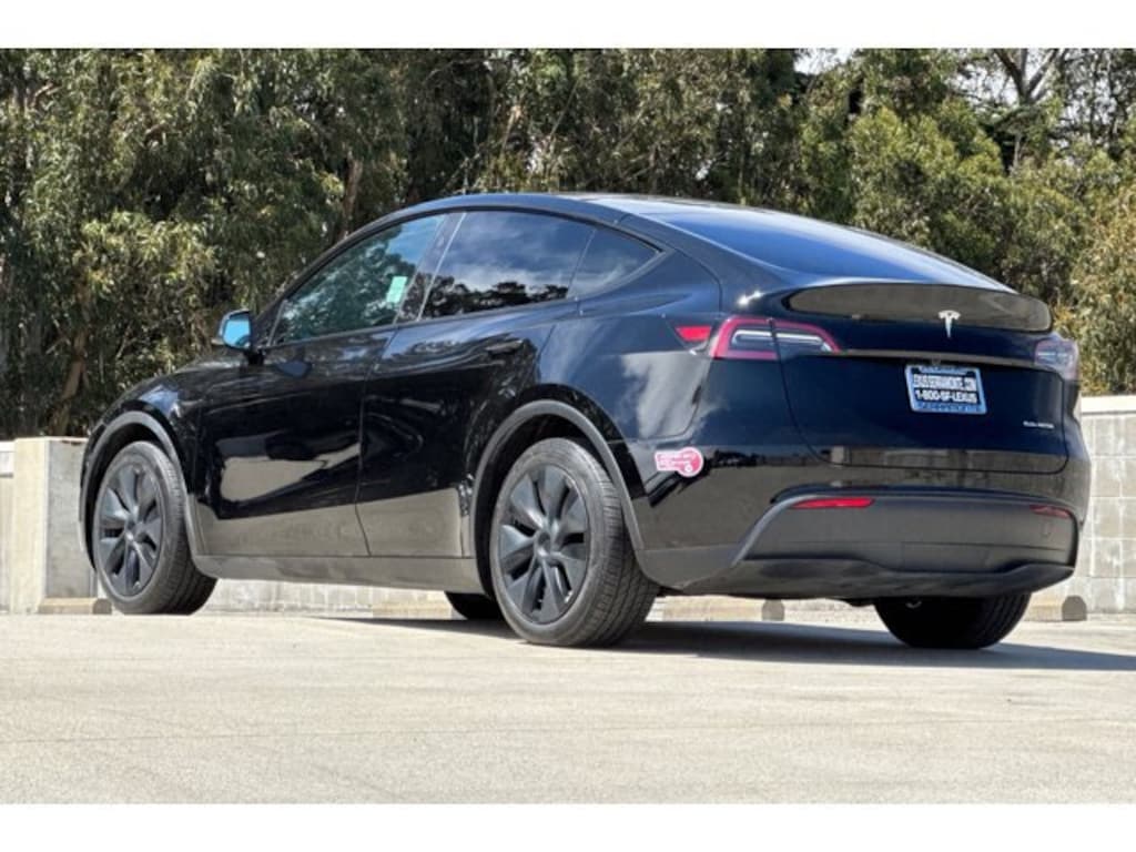 Used 2024 Tesla Model Y Long Range SUV