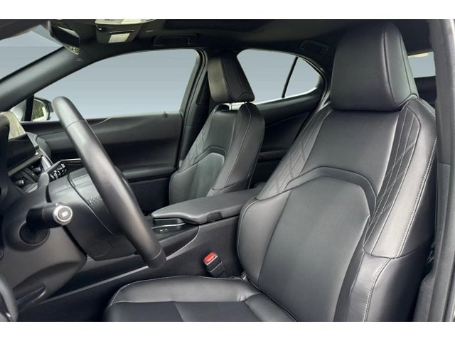 2025 LEXUS UX 300h photo 4