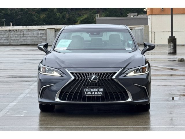 ES 300h Base Sedan