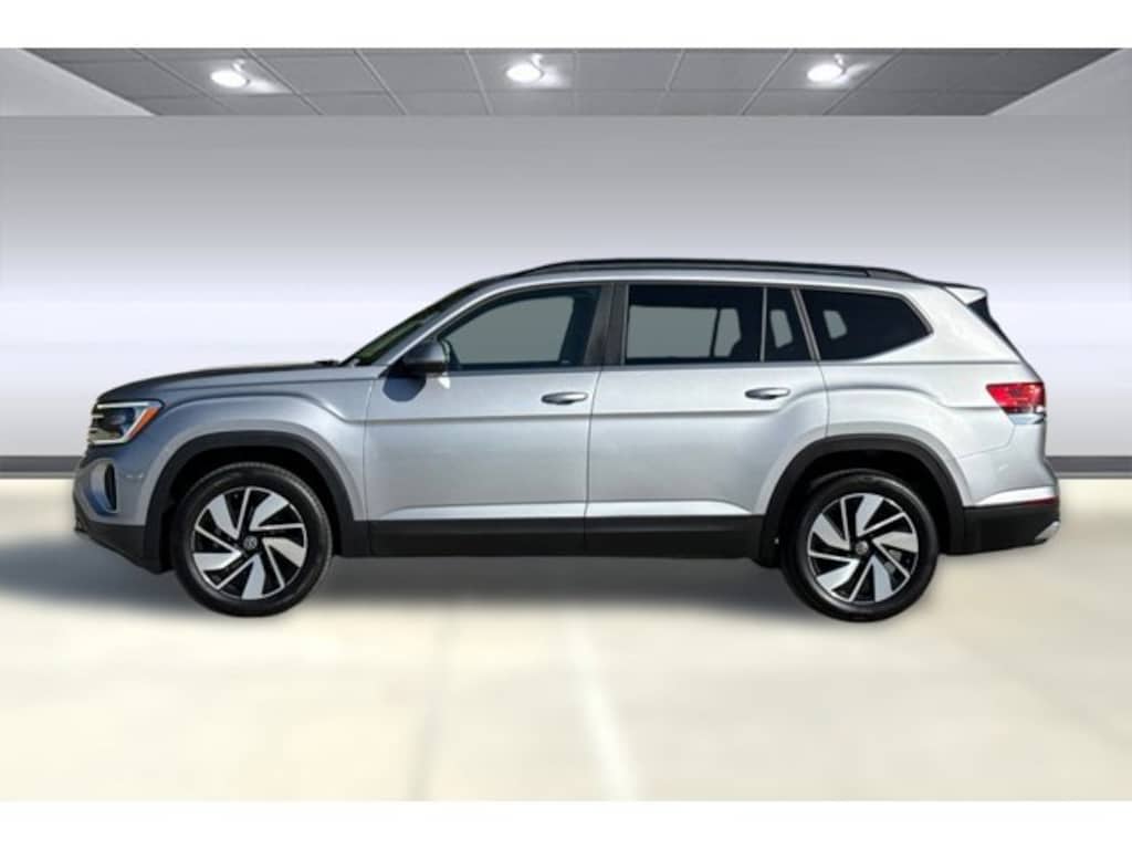Used 2025 Volkswagen Atlas 2.0T SE w/Technology SUV
