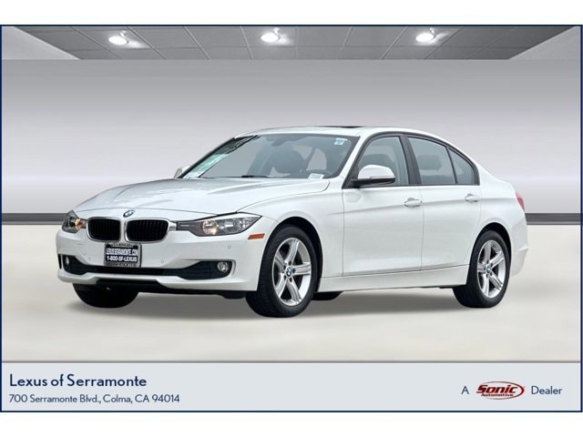 2015 BMW 3 Series 320i's photo
