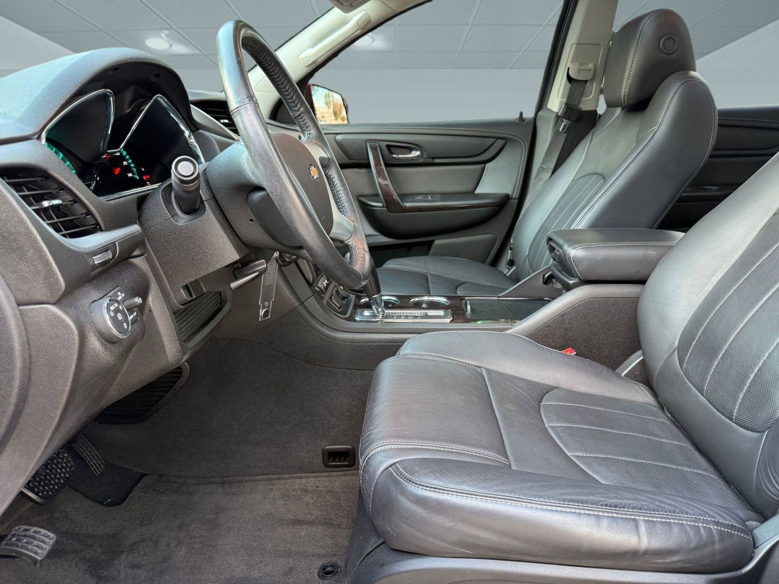 2017 Chevrolet Traverse Premier photo 4