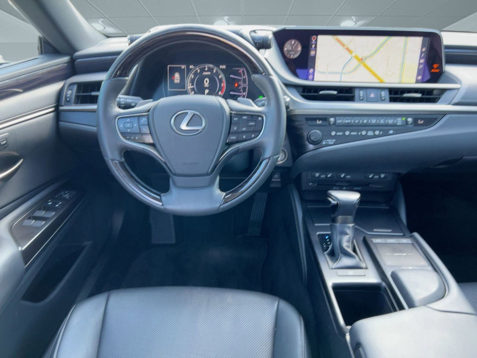 2019 Lexus ES 350 photo 4