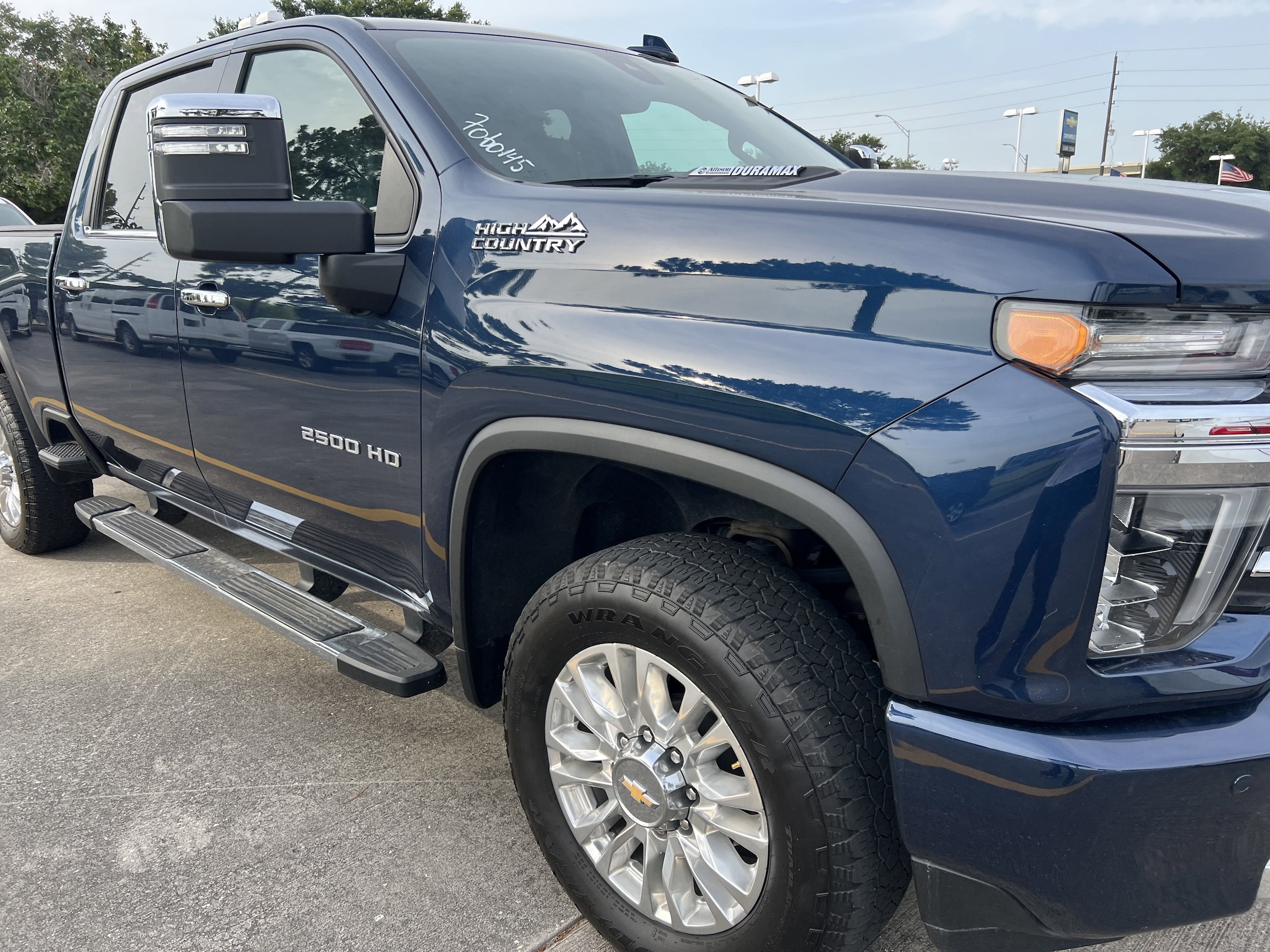 Used 2022 Chevrolet Silverado 2500HD High Country with VIN 1GC4YREYXNF350964 for sale in Baytown, TX