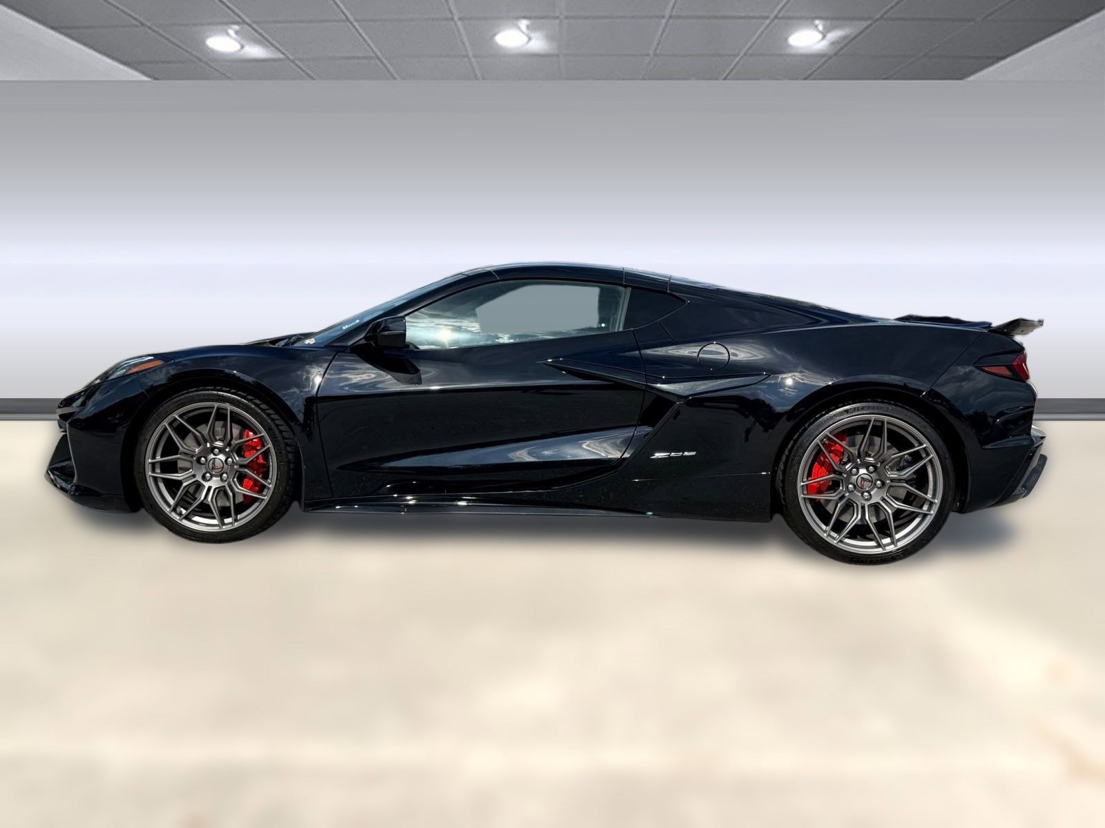 2023 Chevrolet Corvette Z06 3LZ photo 2