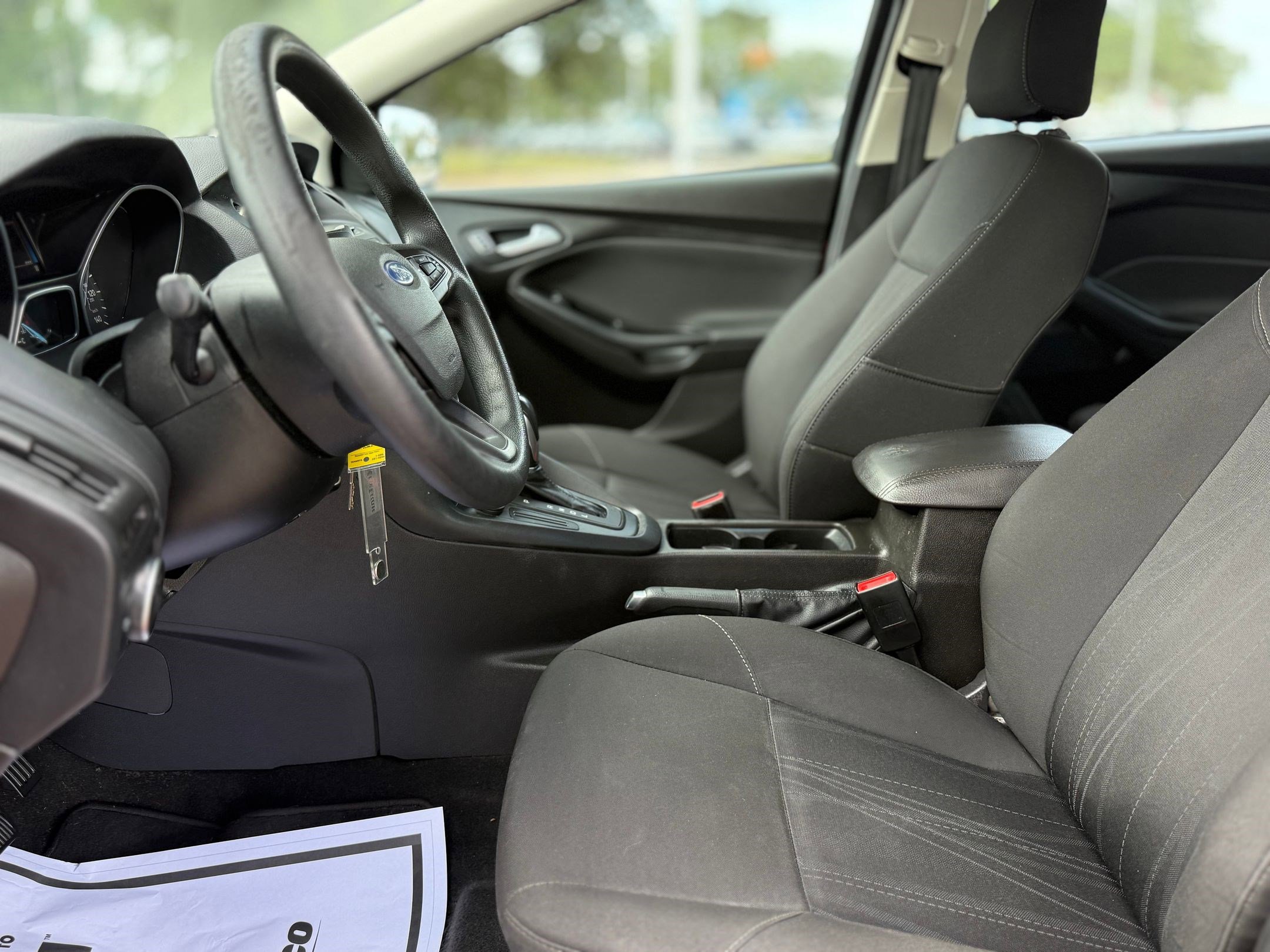 2016 Ford Focus SE photo 4