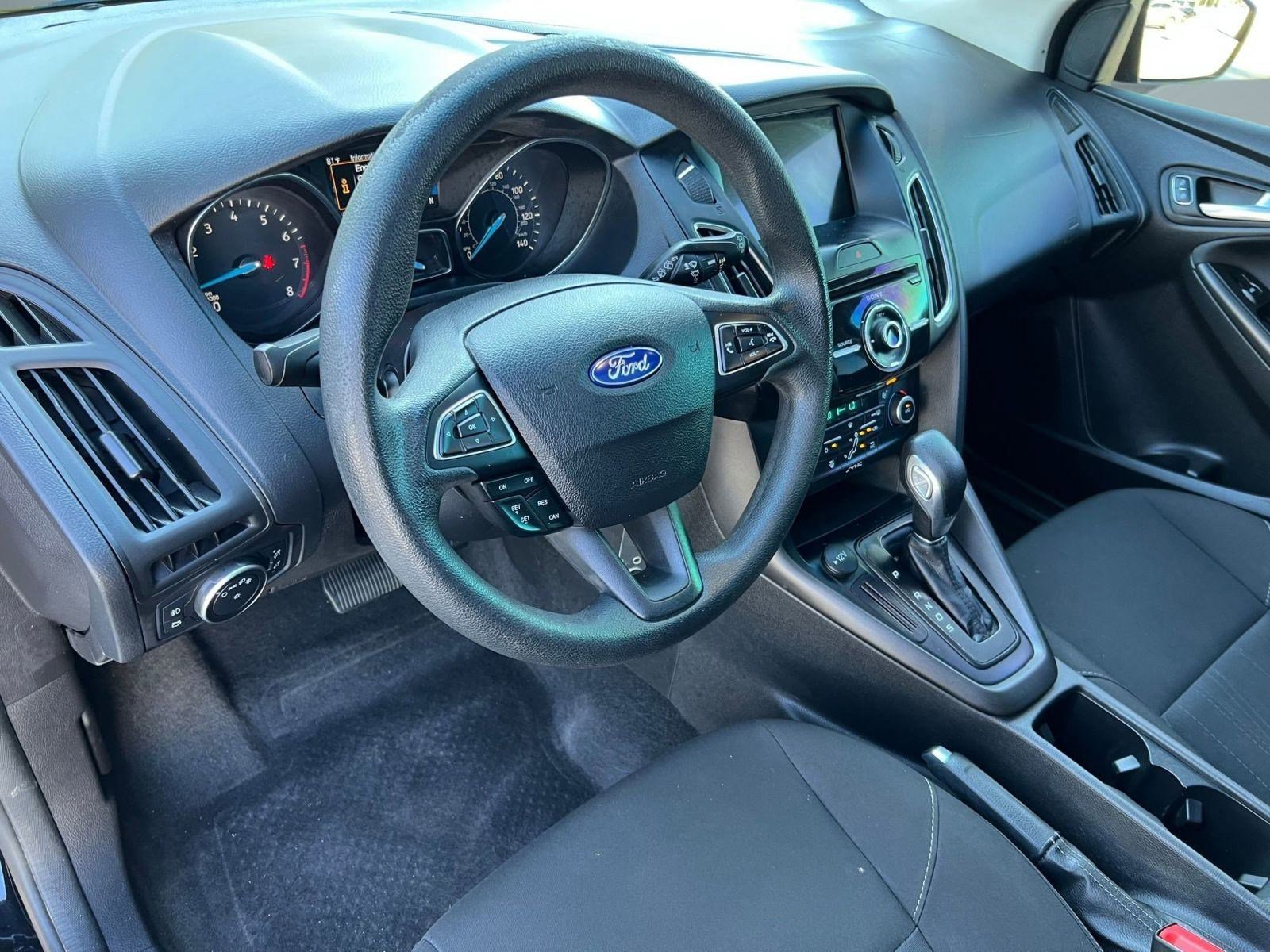 2018 Ford Focus SEL photo 4