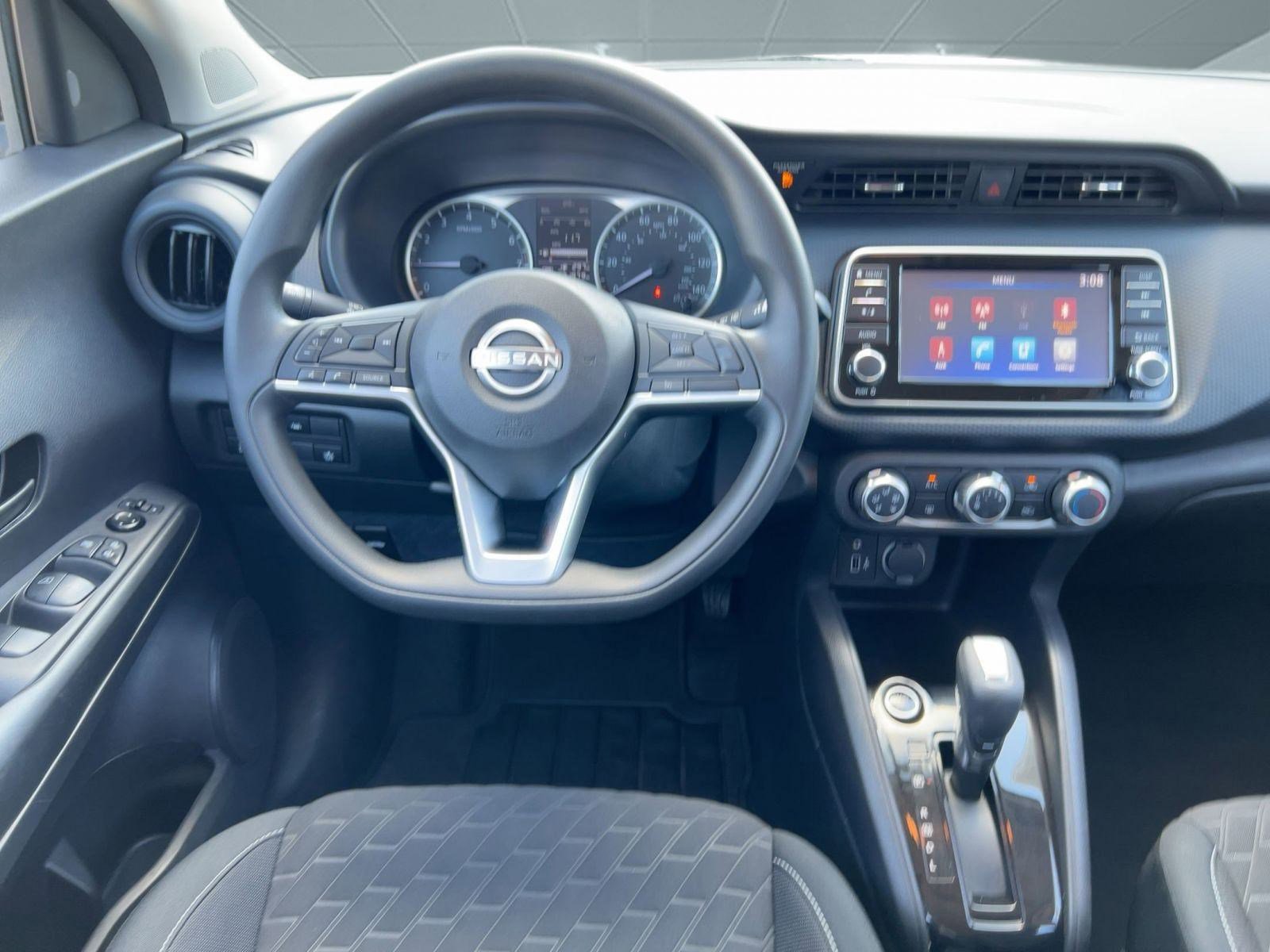 2022 Nissan Kicks S photo 4