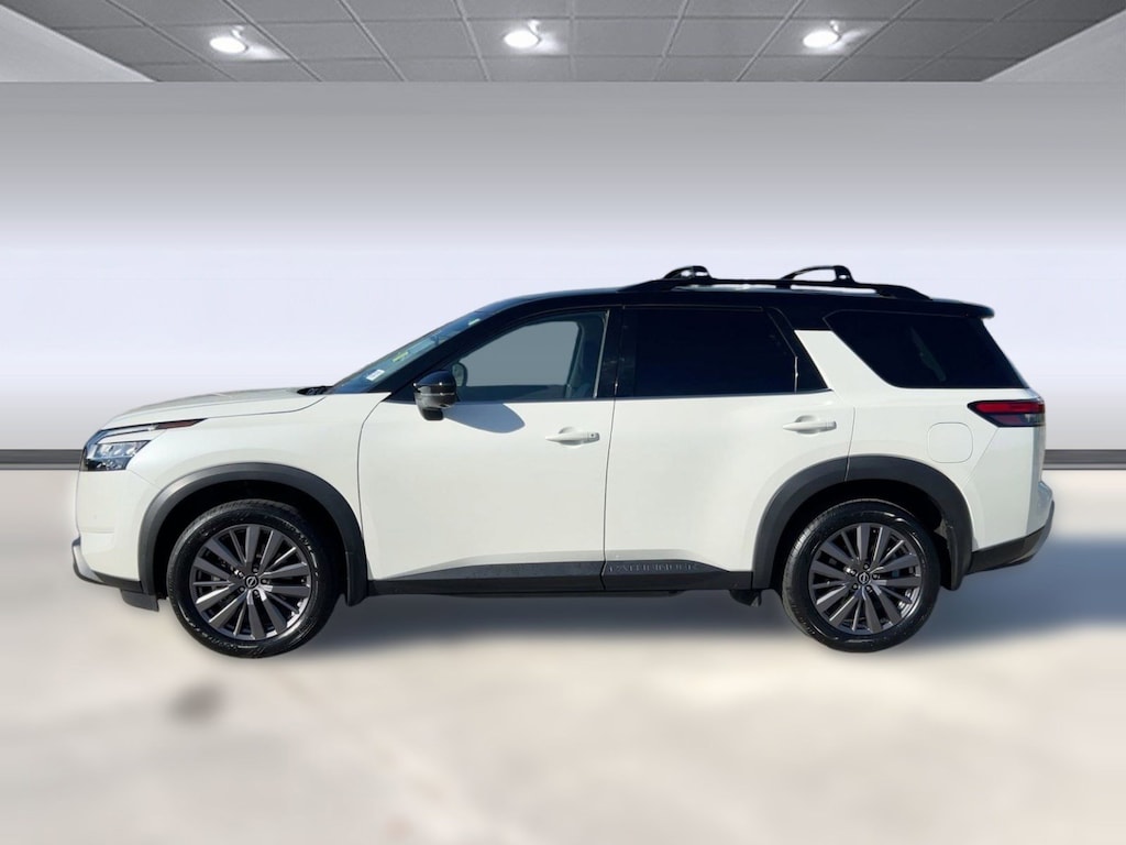 Used 2023 Nissan Pathfinder SL SUV