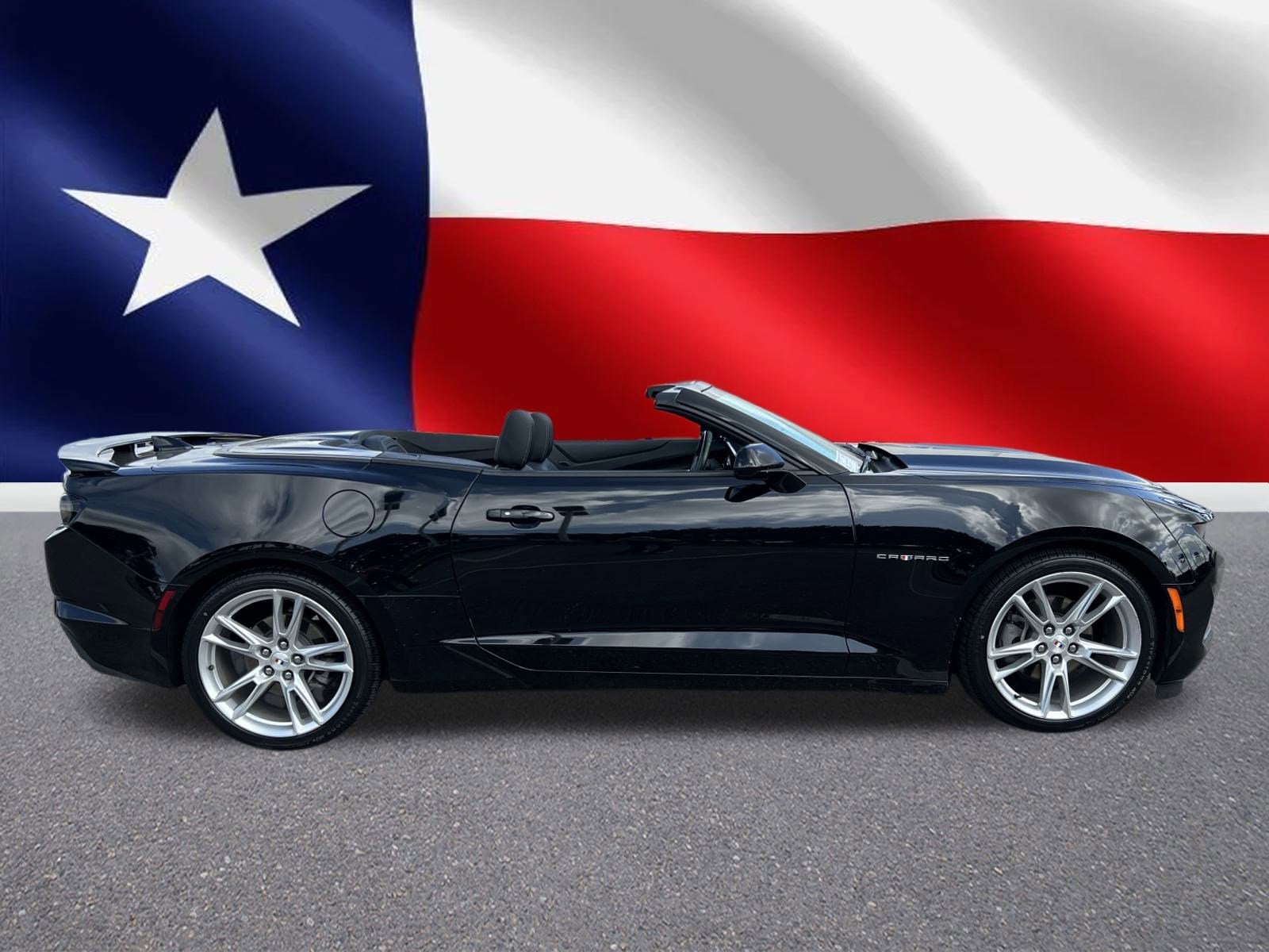 Used 2022 Chevrolet Camaro 1LT with VIN 1G1FB3DS1N0122559 for sale in Baytown, TX
