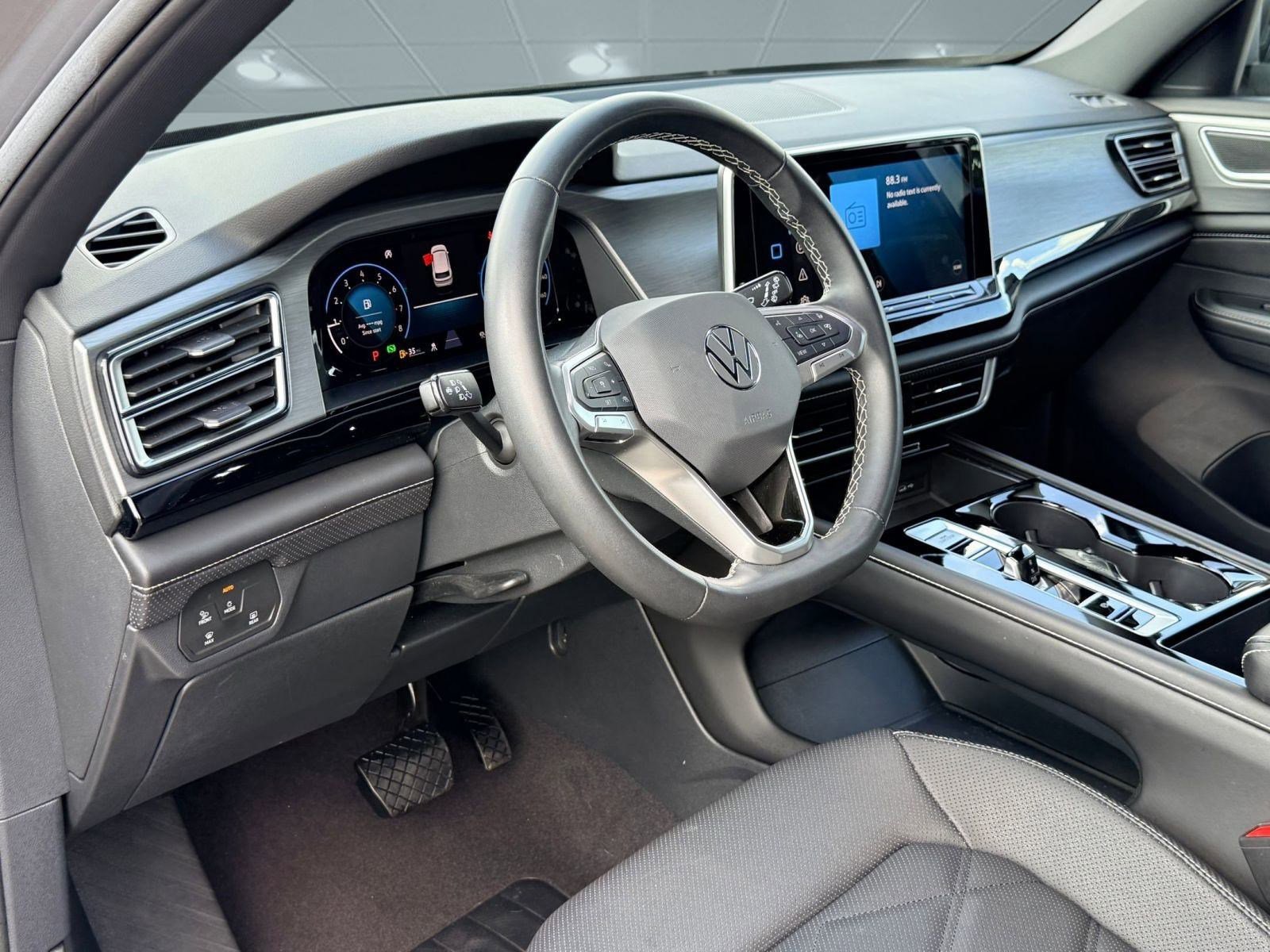 2024 Volkswagen Atlas Cross Sport SE Technology photo 4