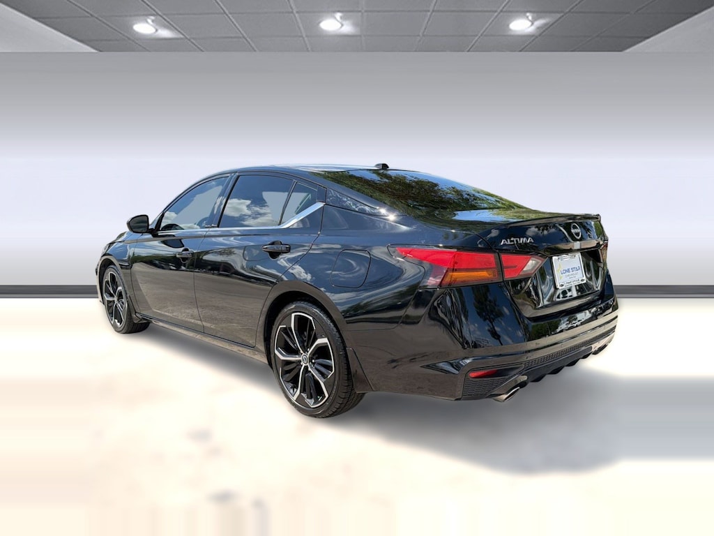 Used 2024 Nissan Altima 2.5 SR Sedan