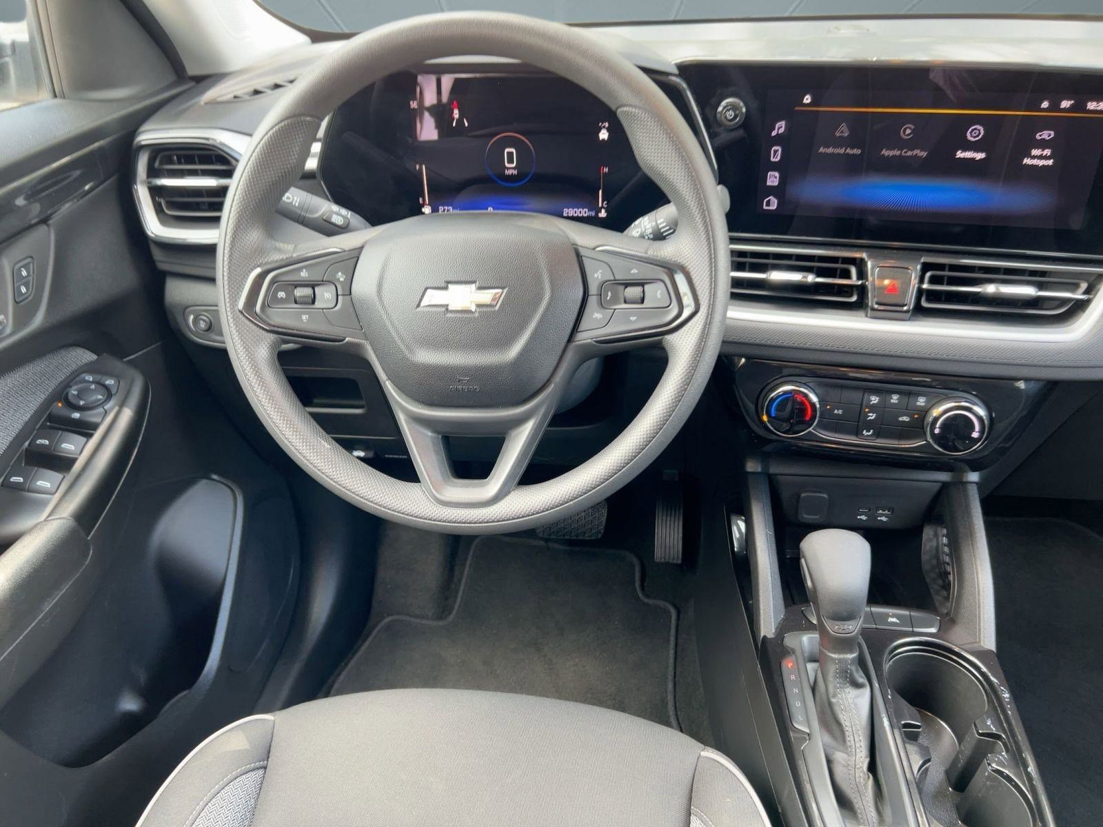 2024 Chevrolet Trailblazer LT photo 4