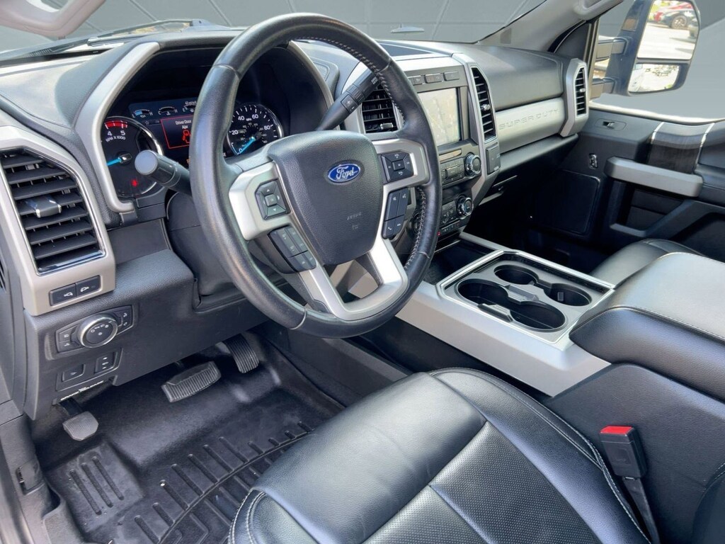 Used 2021 Ford F-250 LARIAT Truck Crew Cab