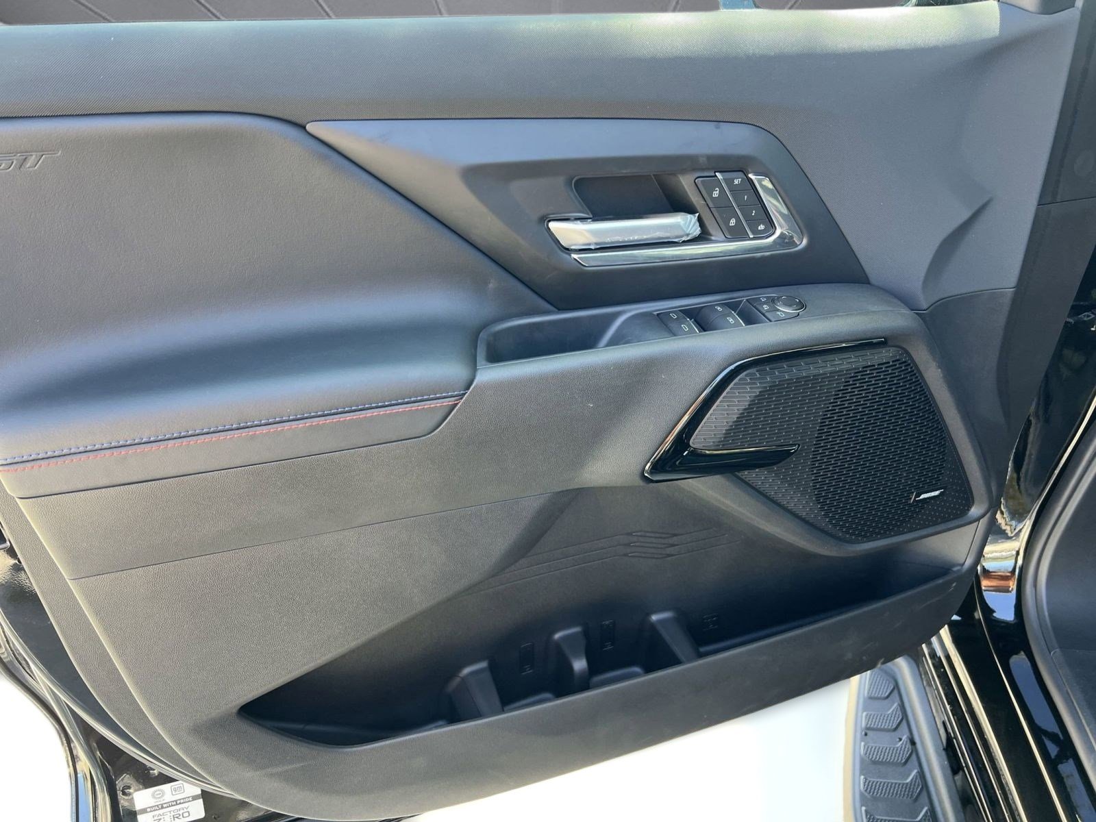 2024 Chevrolet Silverado EV RST - Photo 12