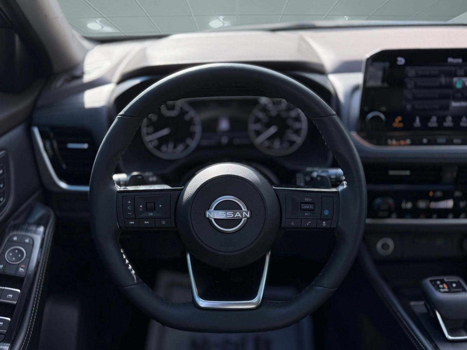 2023 Nissan Rogue SL photo 4