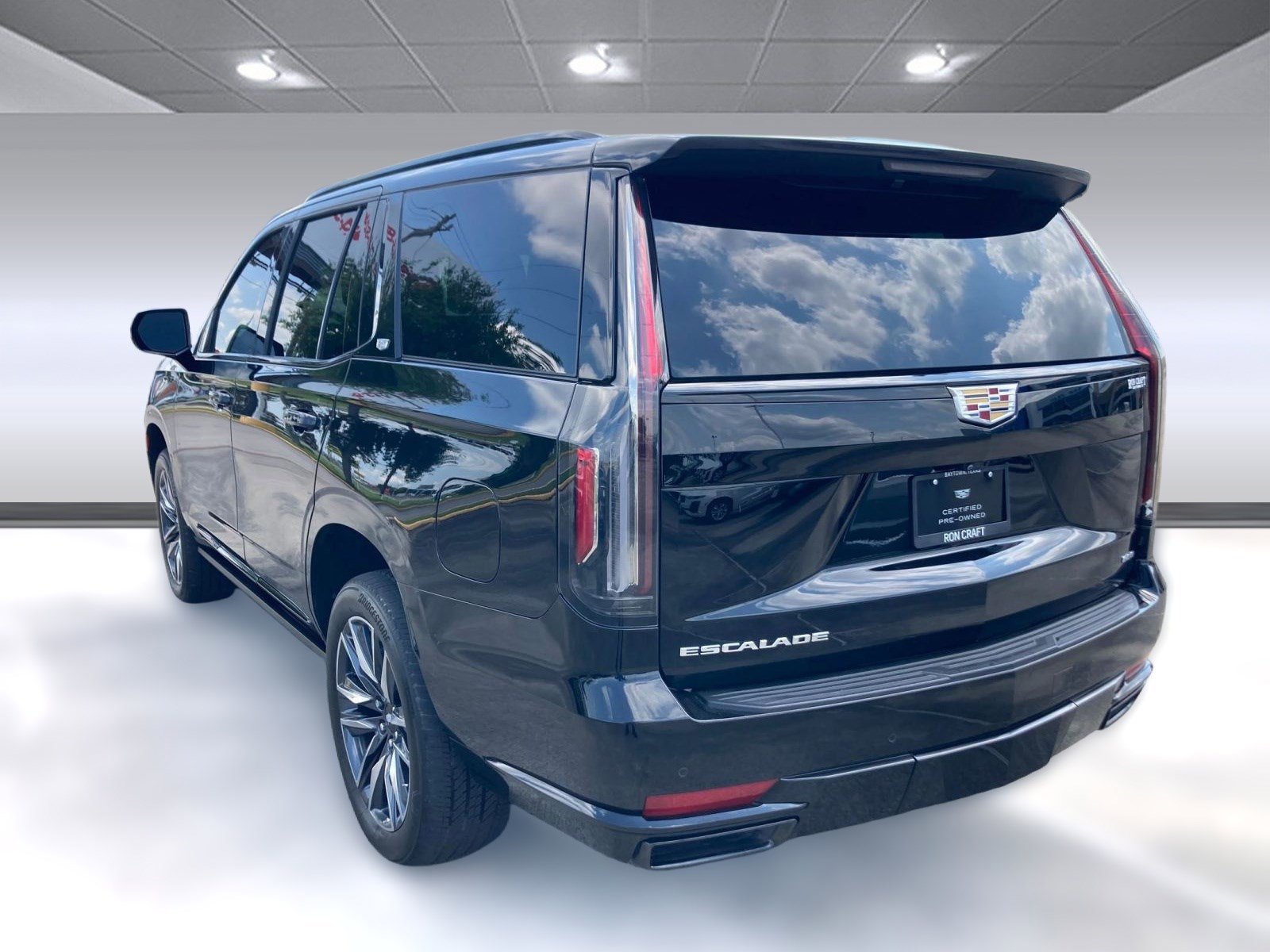 2023 Cadillac Escalade Sport Platinum photo 3