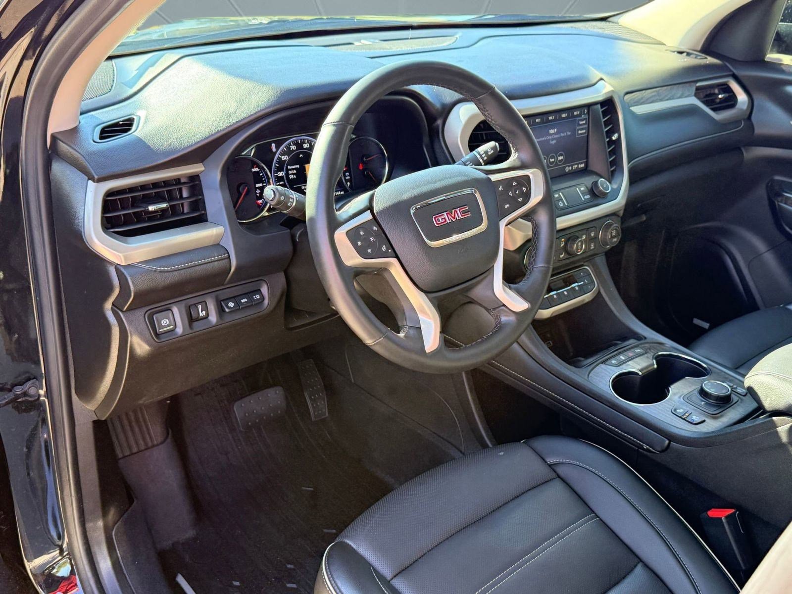 2023 Gmc Acadia Denali photo 3