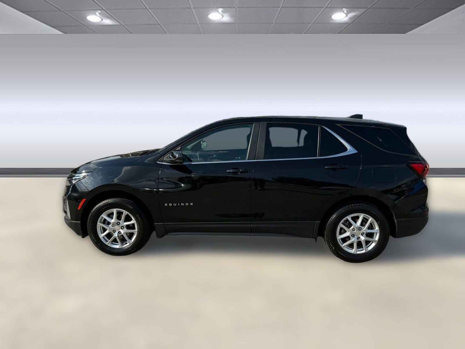 2022 Chevrolet Equinox LT photo 2