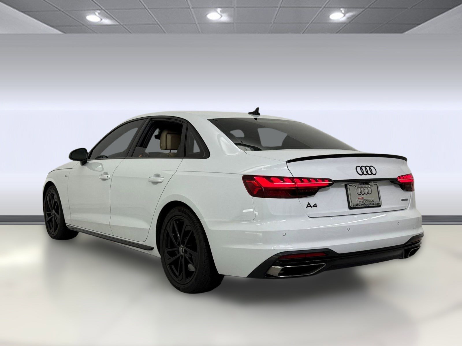 2023 Audi A4 S line Quattro Premium Plus photo 3