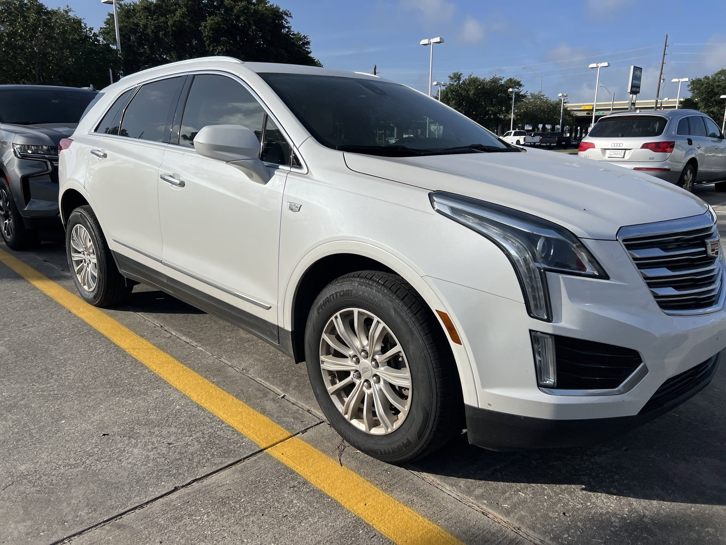 Used 2018 Cadillac XT5 Base with VIN 1GYKNARSXJZ160463 for sale in Baytown, TX