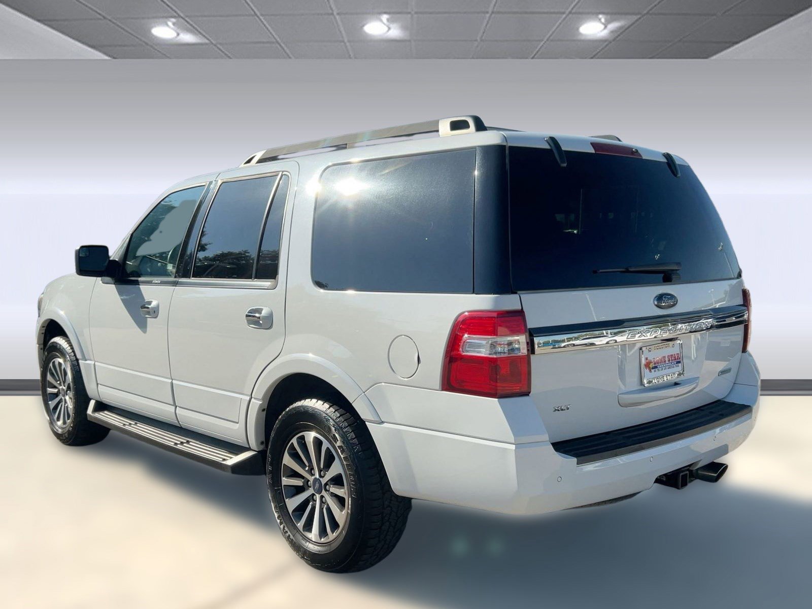 2017 Ford Expedition XLT photo 3