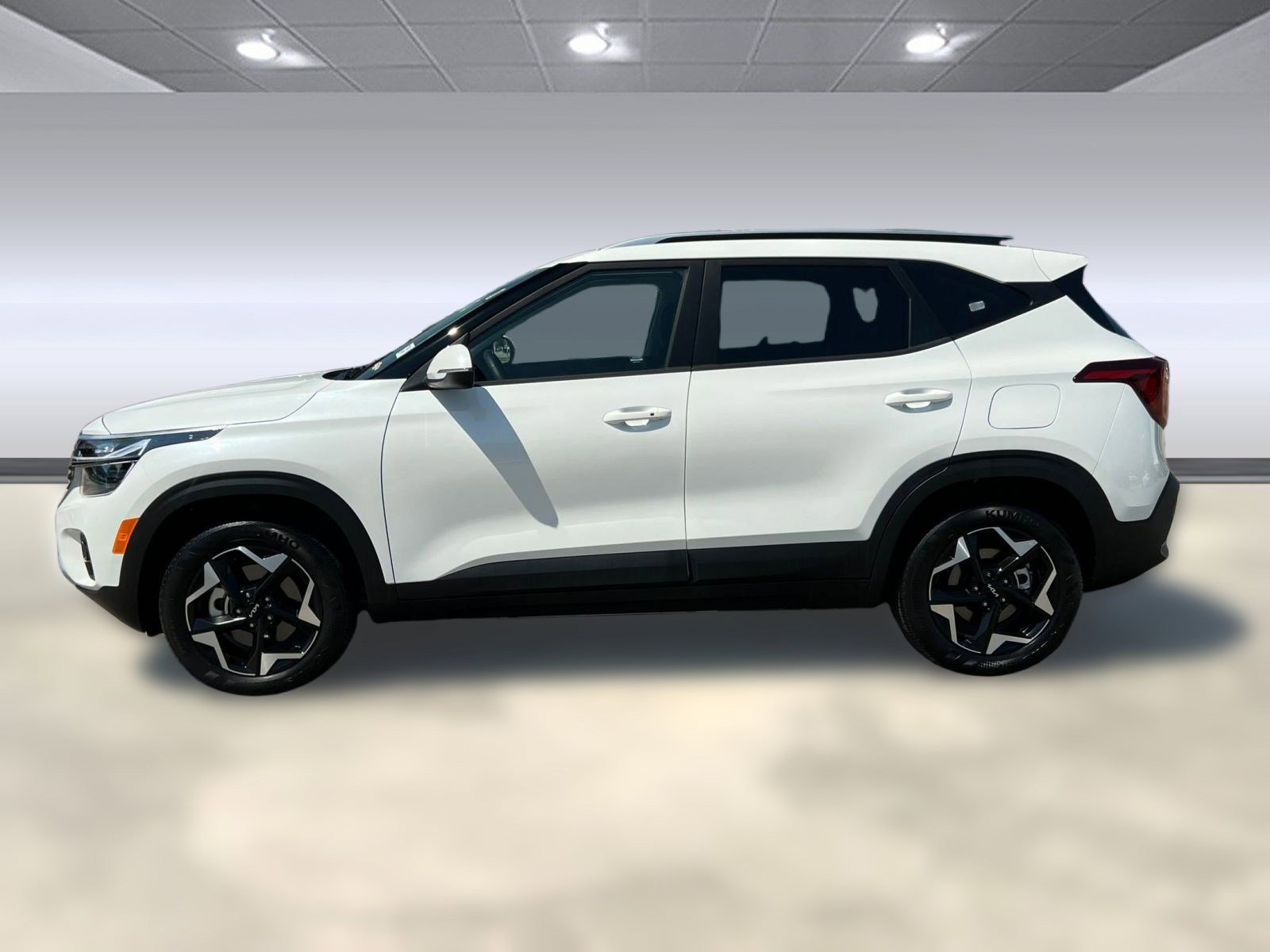 2026 Kia Seltos S photo 2