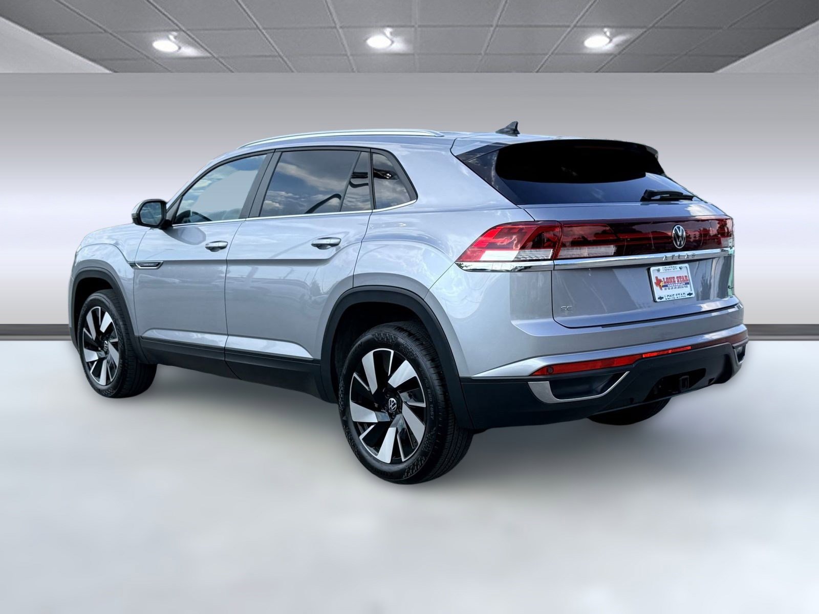 2024 Volkswagen Atlas Cross Sport SE Technology photo 3