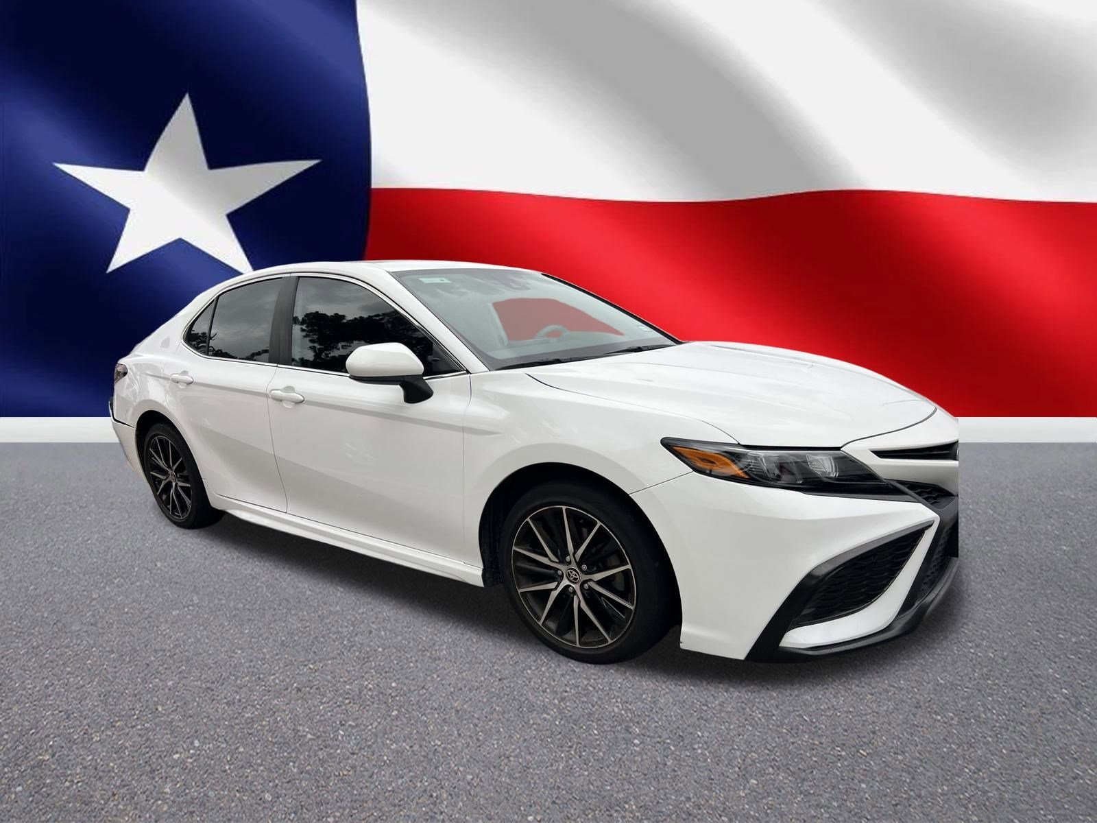 Used 2021 Toyota Camry SE with VIN 4T1G11AK4MU537563 for sale in Baytown, TX