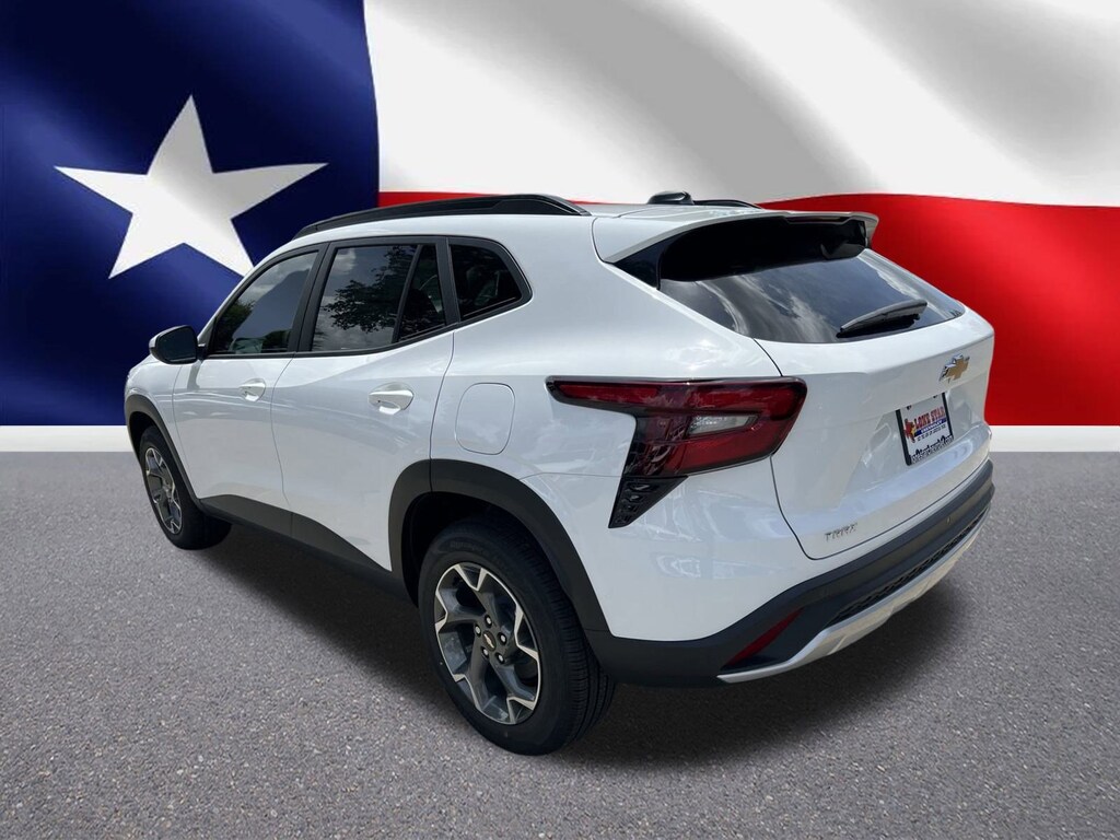 New 2025 Chevrolet Trax LT SUV