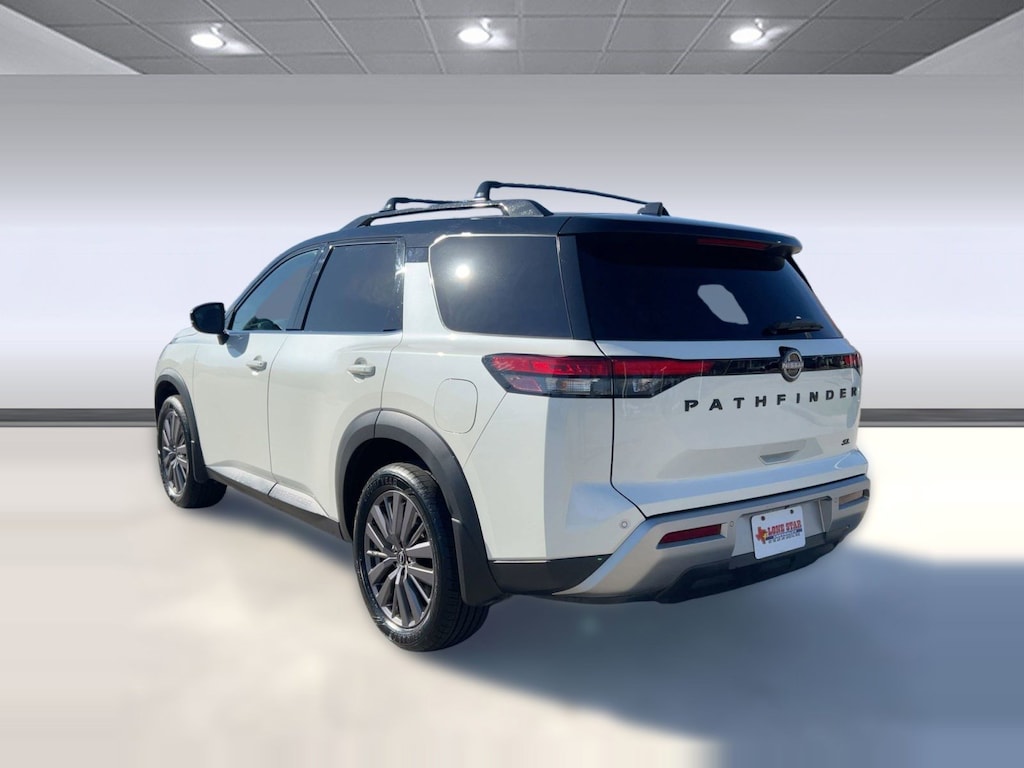 Used 2023 Nissan Pathfinder SL SUV