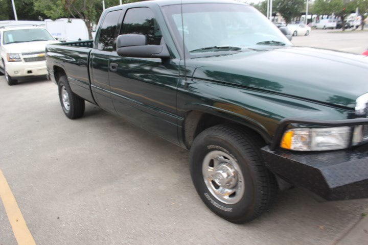 Used 1998 Dodge Ram Pickup ST with VIN 1B7KC23D4WJ140503 for sale in Sealy, TX