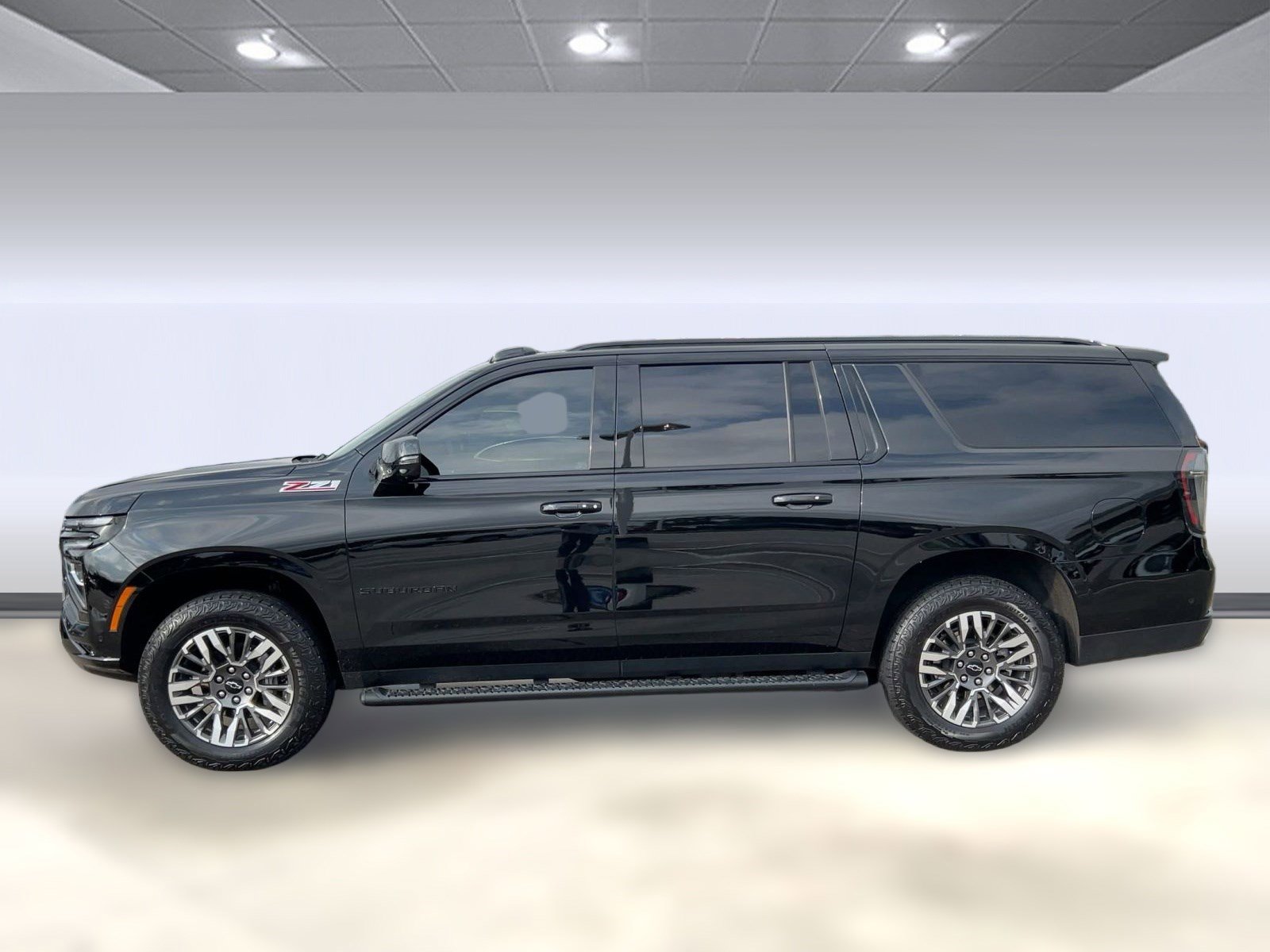 2025 Chevrolet Suburban Z71 photo 2