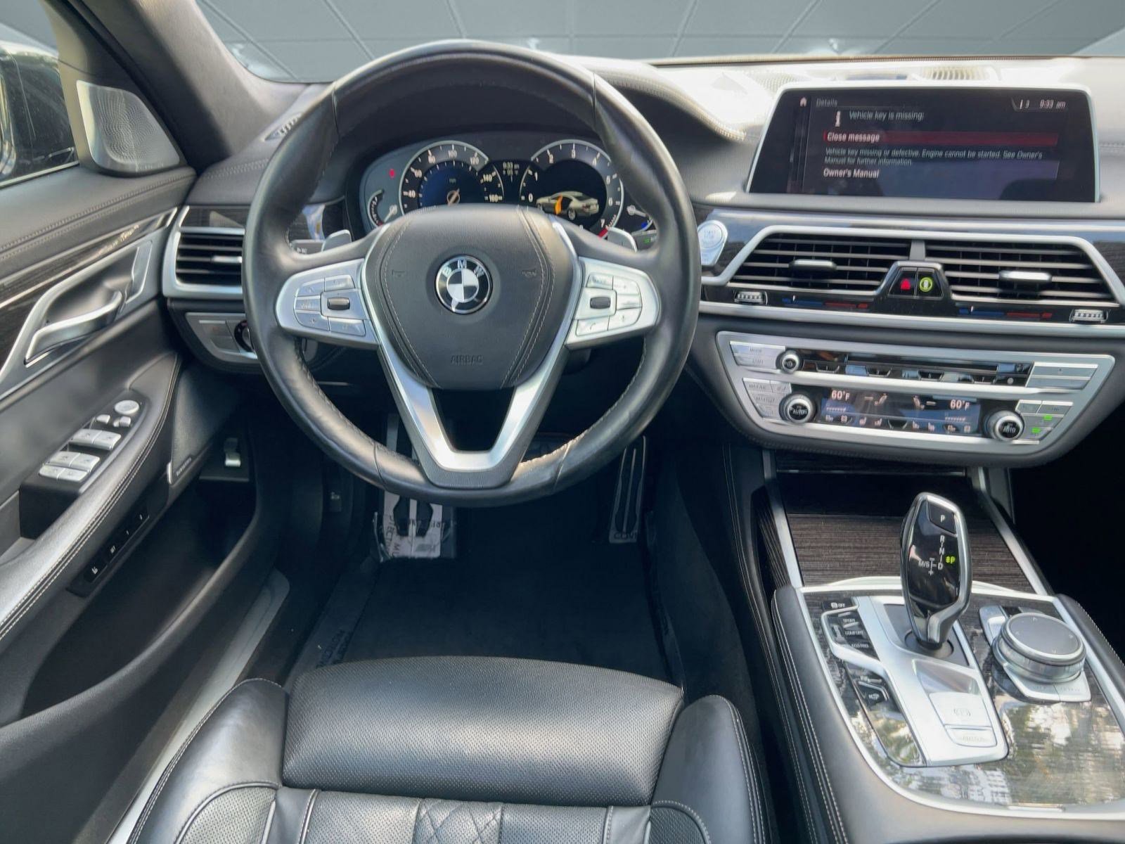 2019 Bmw 750i Sedan photo 3