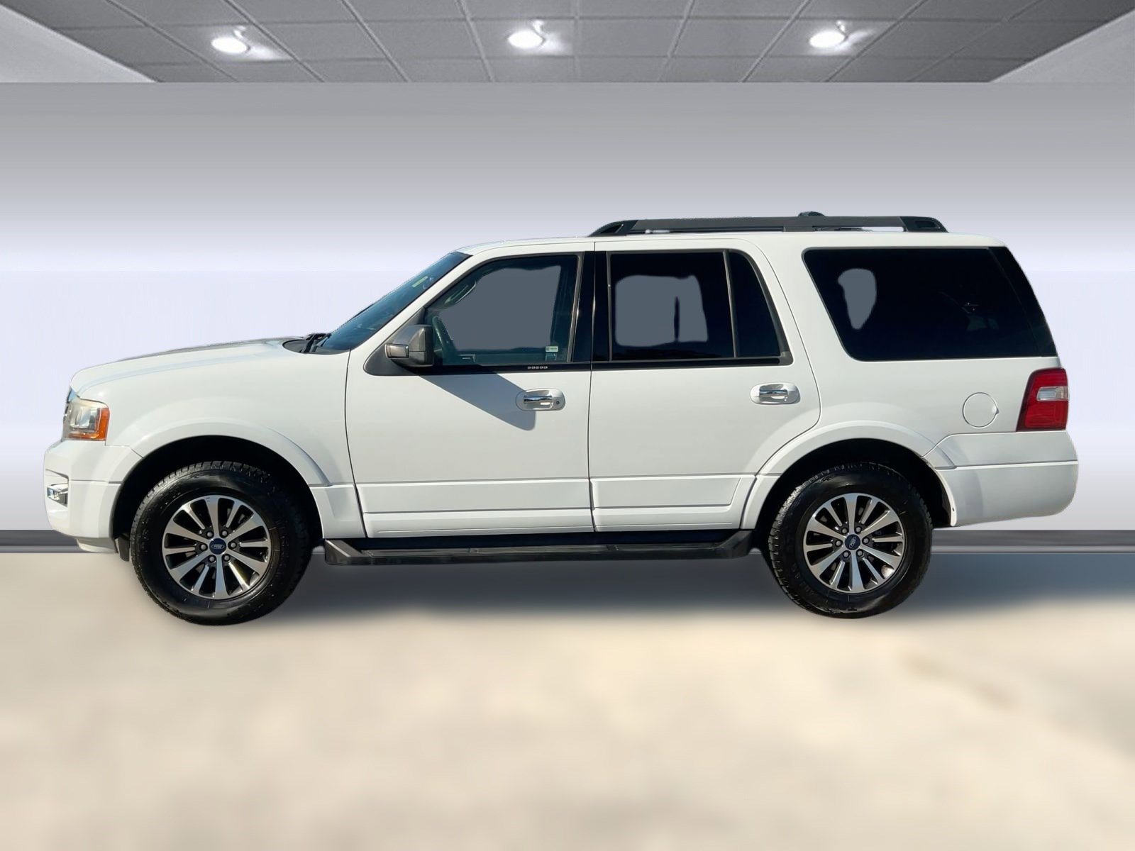 2017 Ford Expedition XLT photo 2