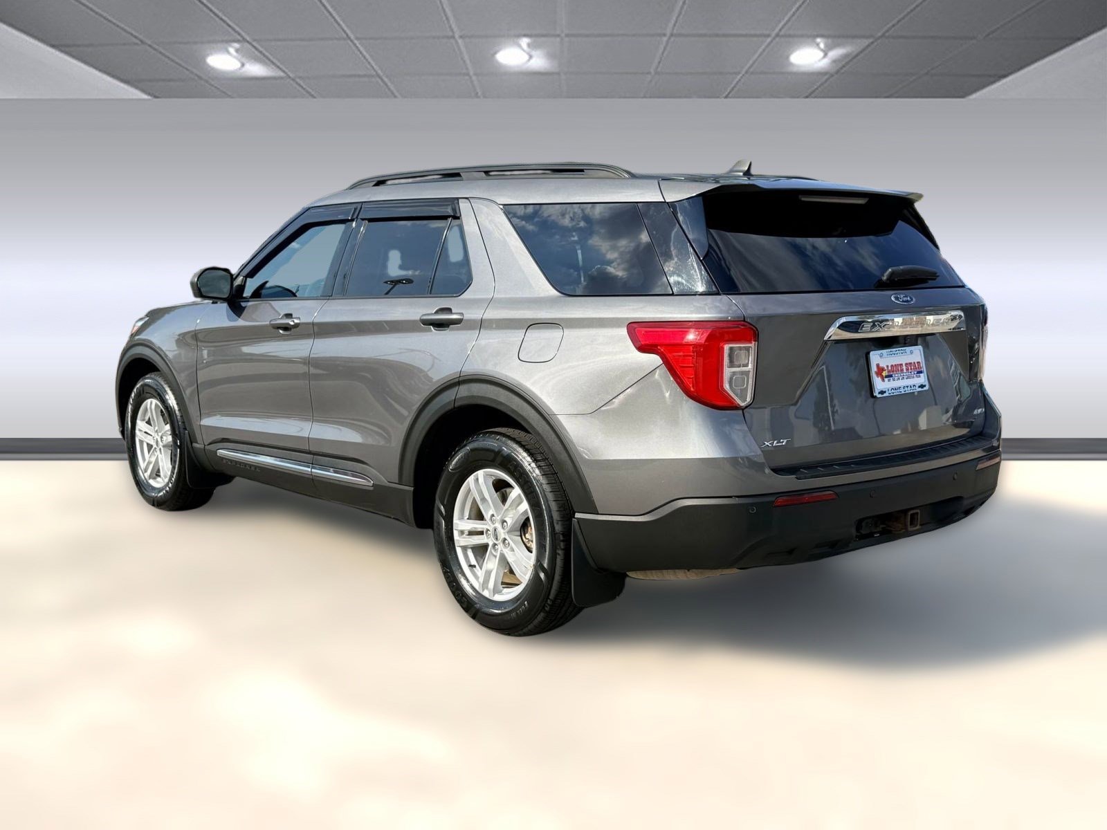 2021 Ford Explorer XLT photo 3