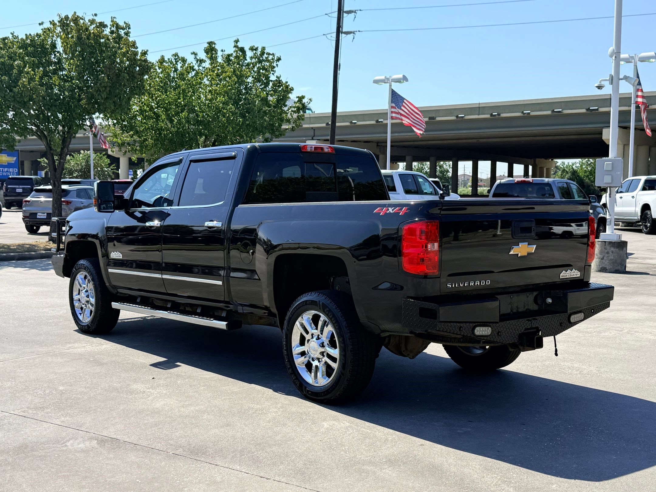 2018 Chevrolet Silverado 2500HD High Country photo 3