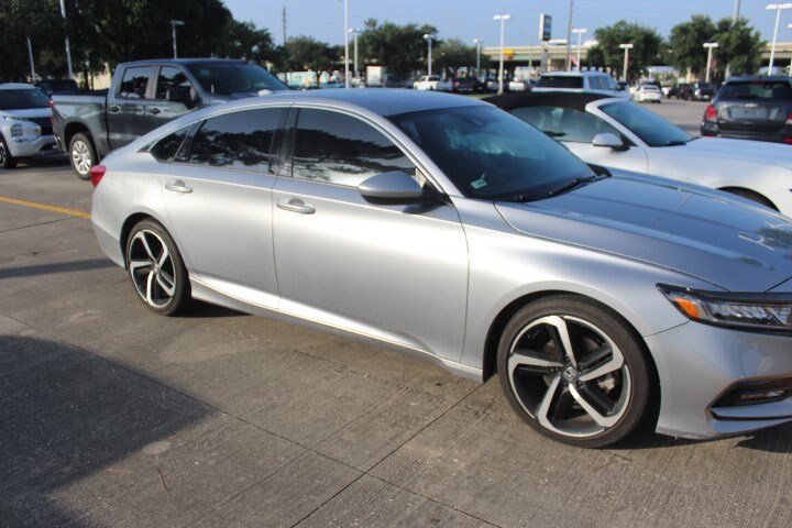 2020 Honda Accord Sport photo 3