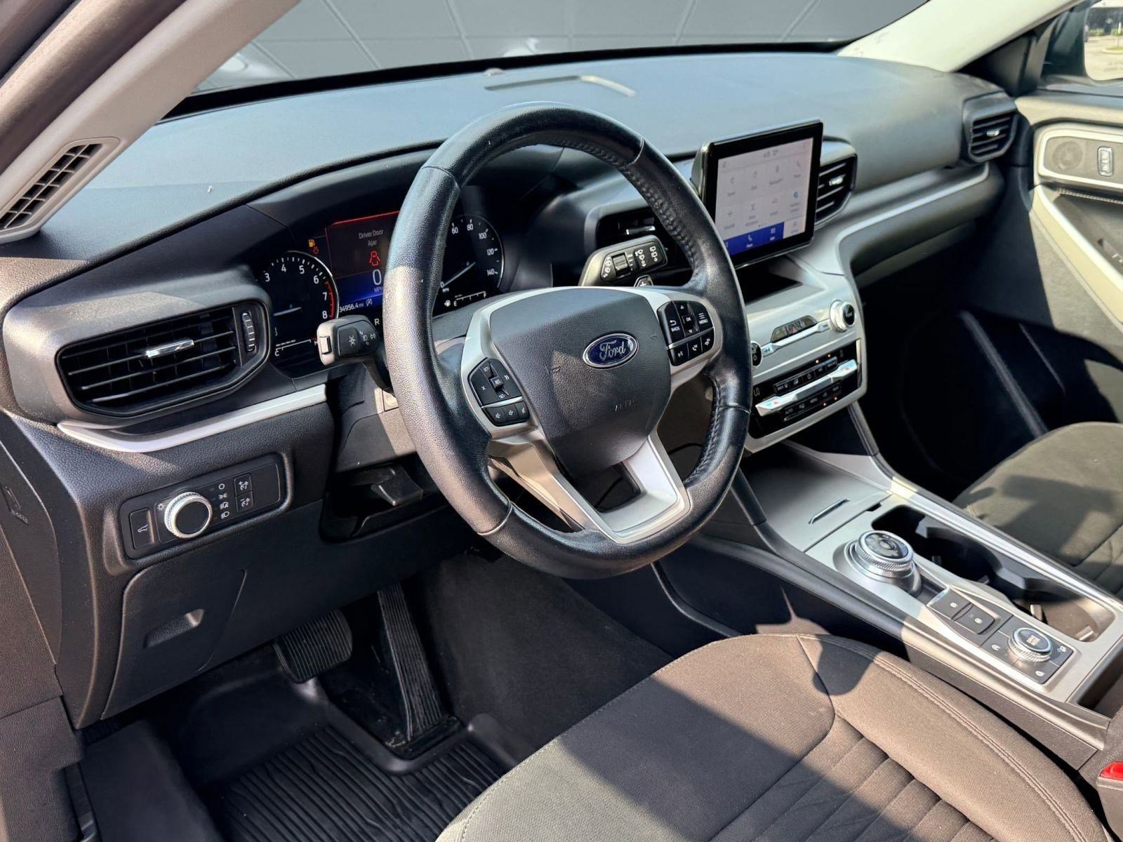 2021 Ford Explorer XLT photo 4