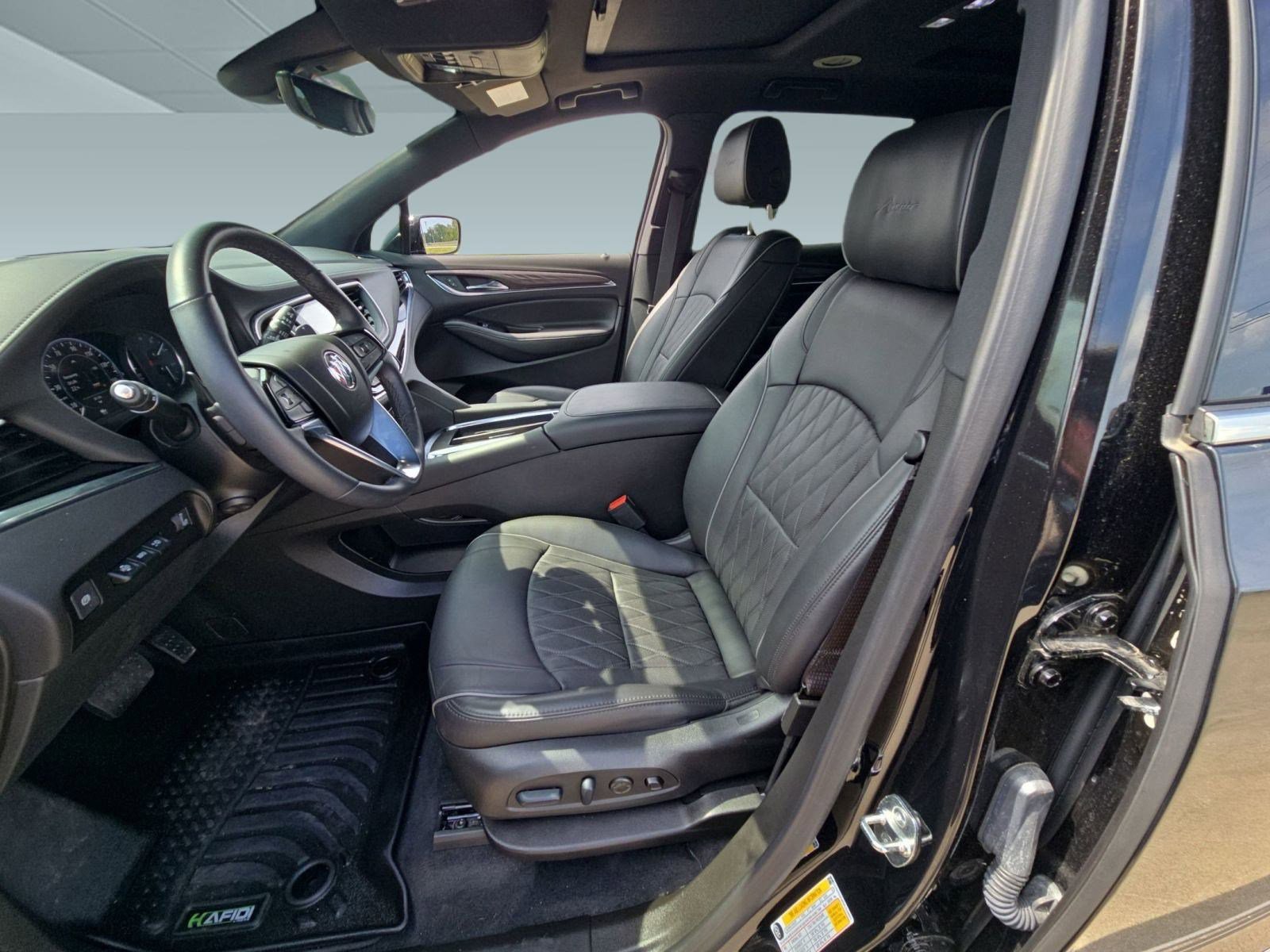 2024 Buick Enclave Avenir photo 4