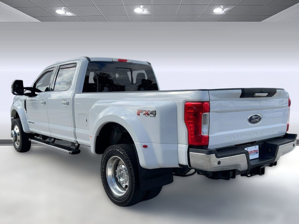 Used 2019 Ford F-450 LARIAT Truck Crew Cab