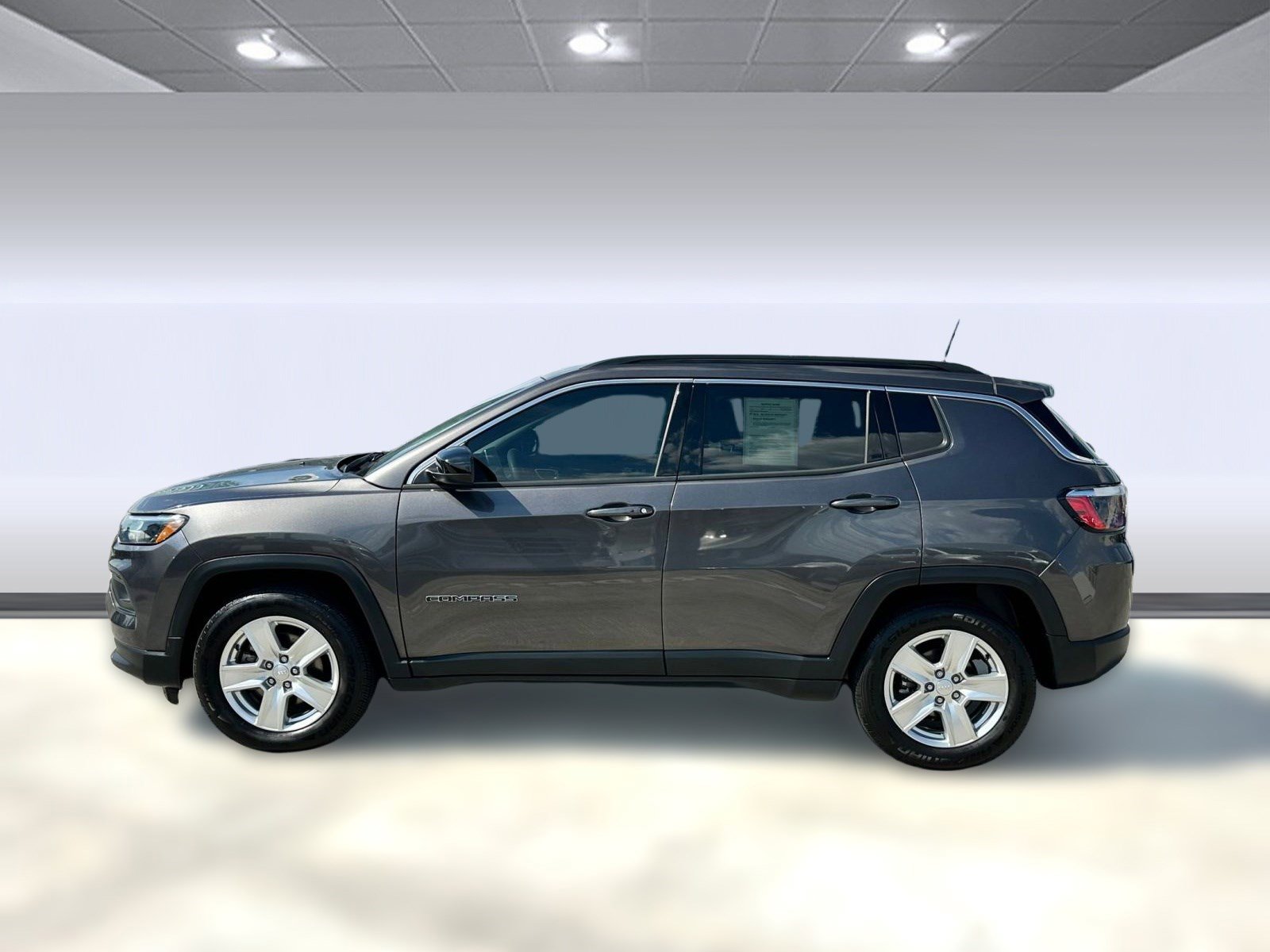 2022 Jeep Compass Latitude photo 2