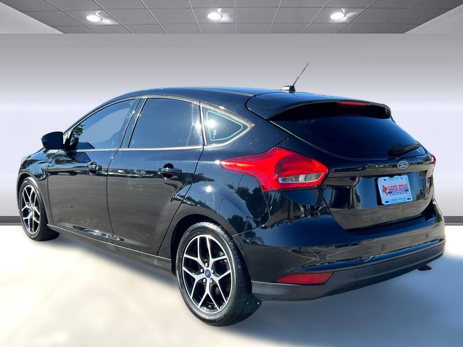 2018 Ford Focus SEL photo 3