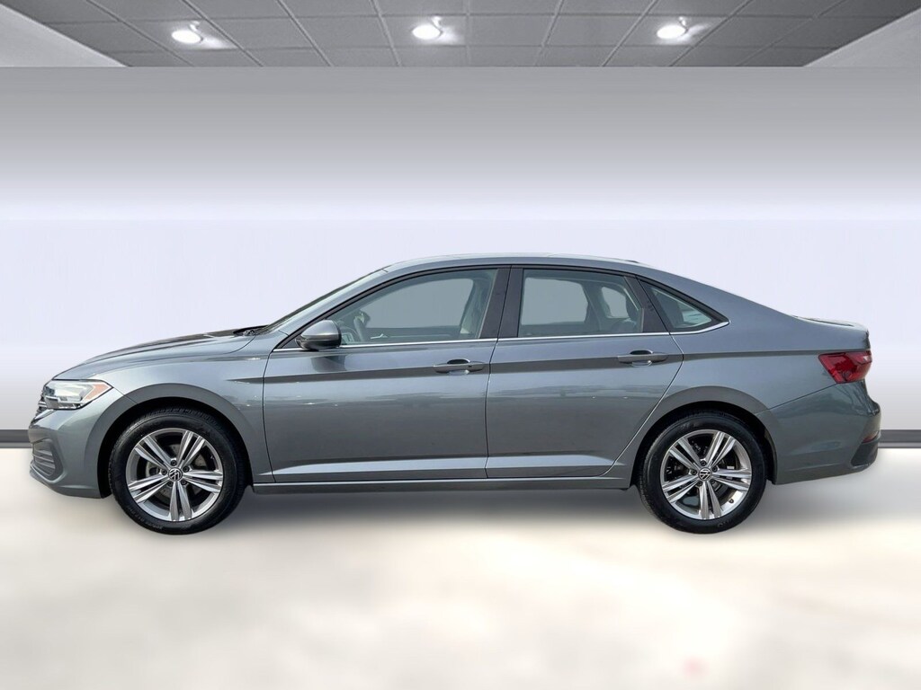 Used 2022 Volkswagen Jetta SE Sedan