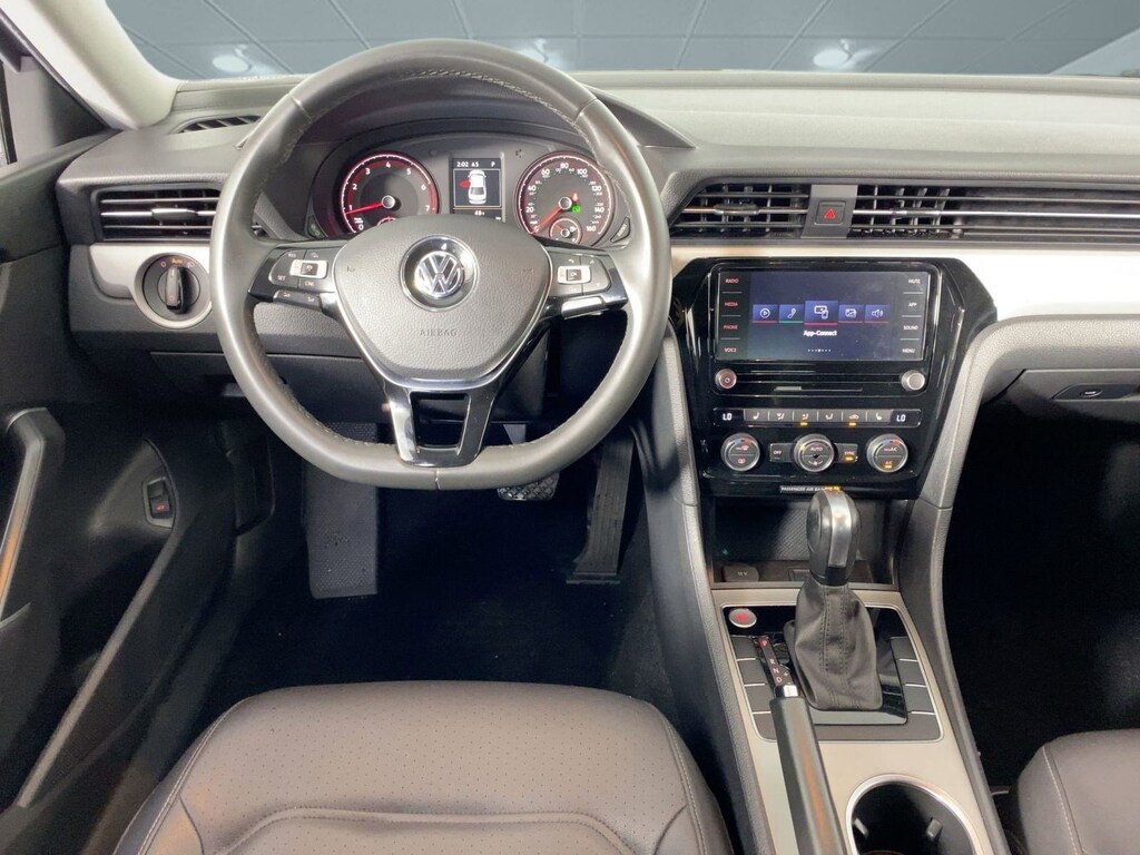 Used 2021 Volkswagen Passat 2.0T SE Sedan