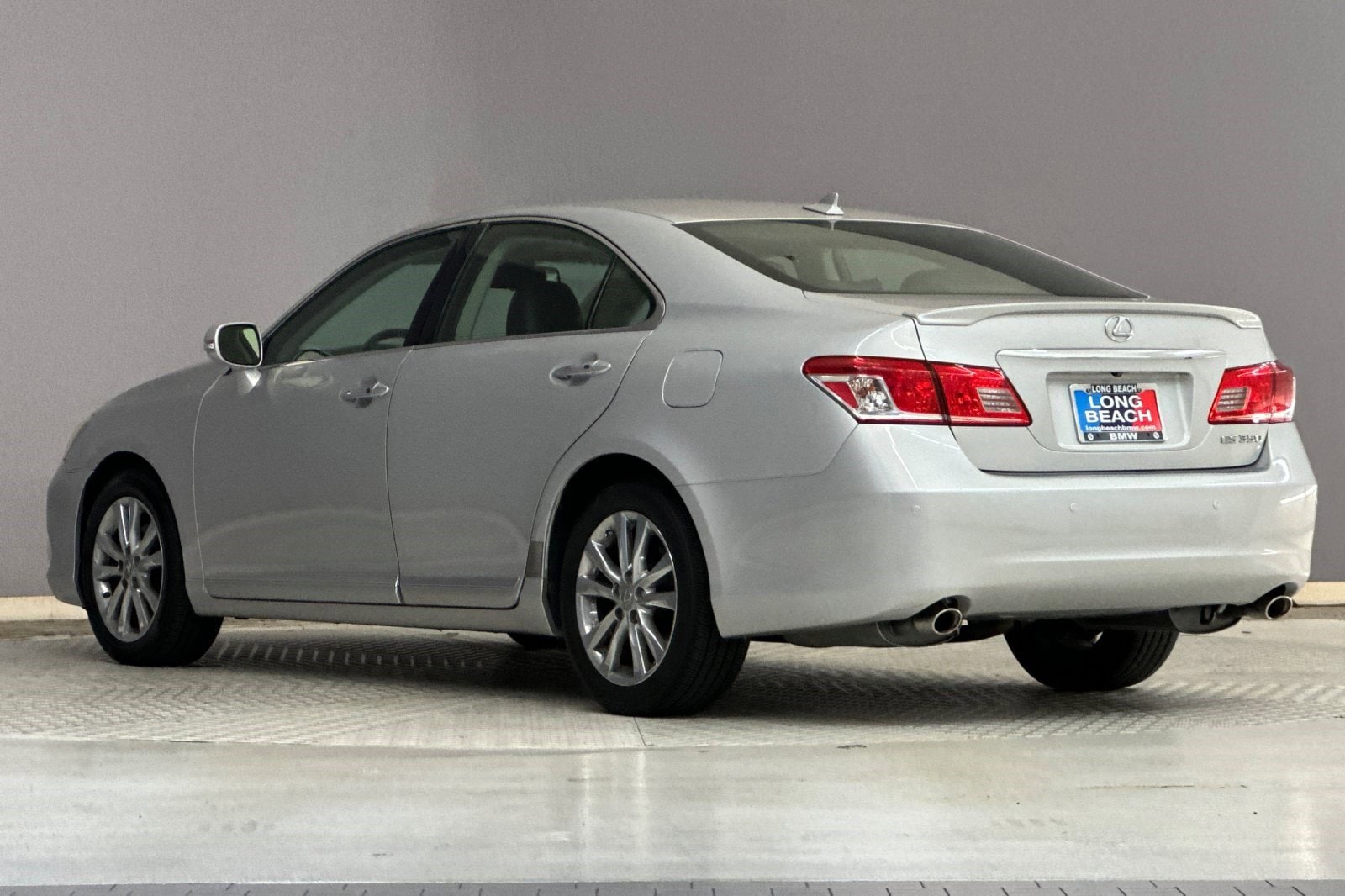 2011 LEXUS ES 350 Base photo 2