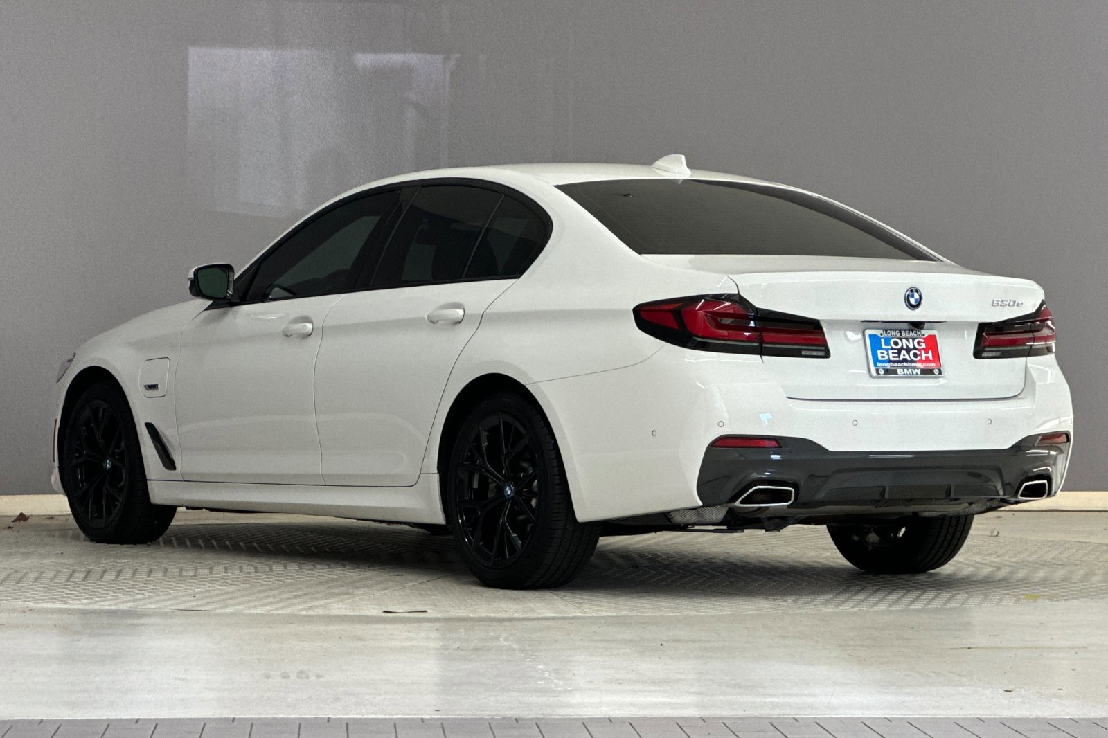 2023 Bmw 530e 5-Series photo 3